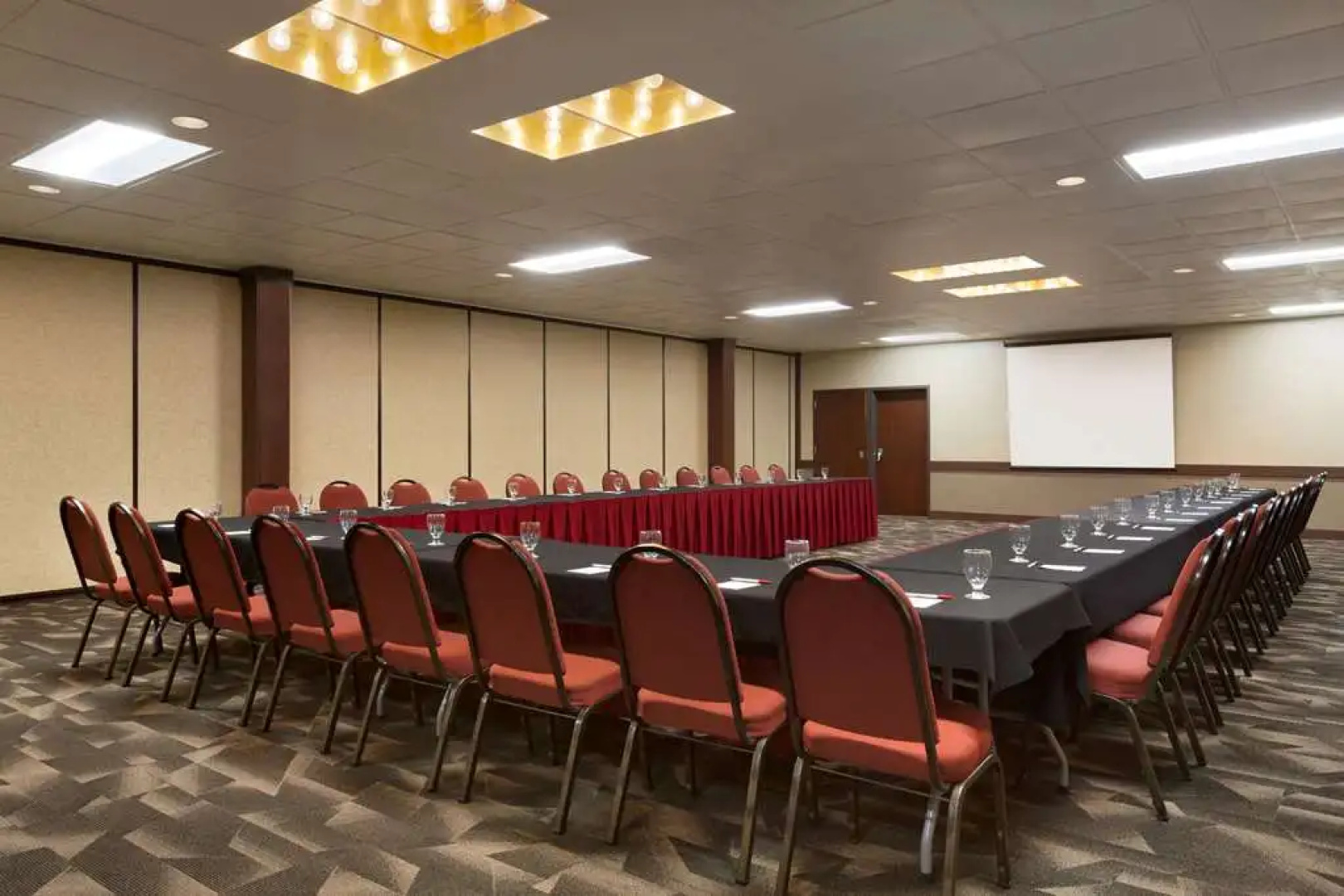 Baymont Inn & Suites Fargo