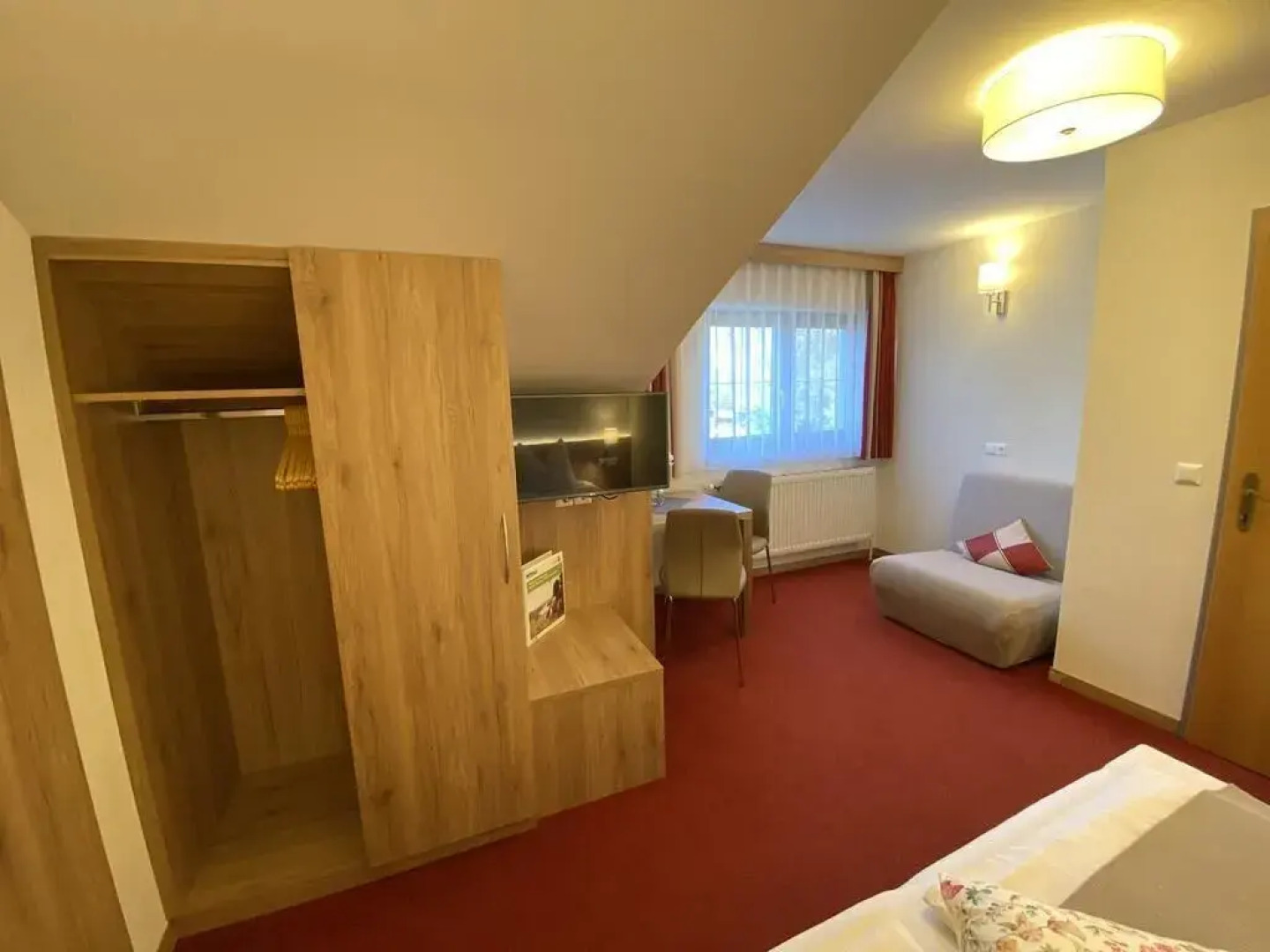 Privatzimmer & Ferienwohnungen Leeb