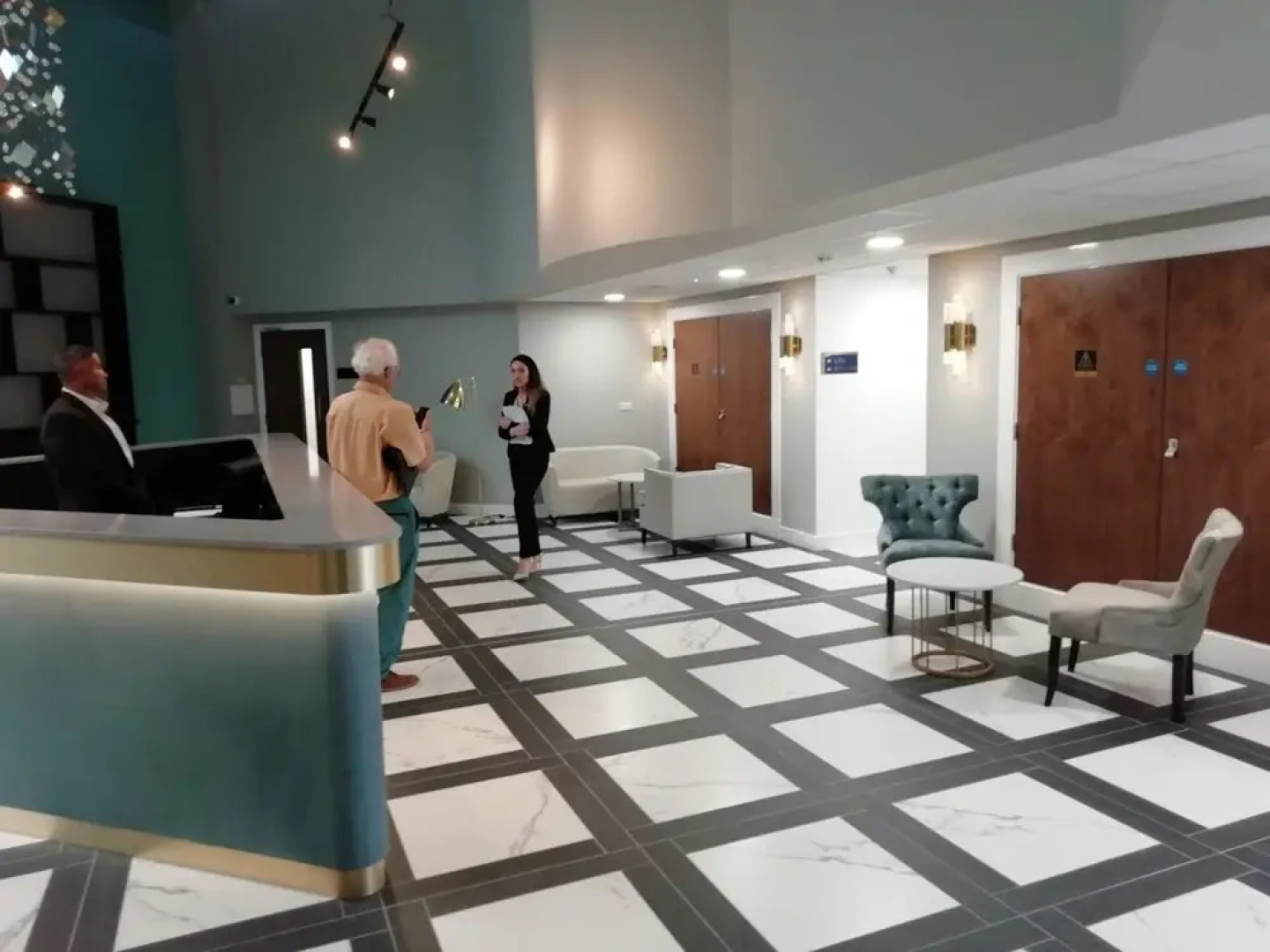 Luxury One Bedroom Apartment