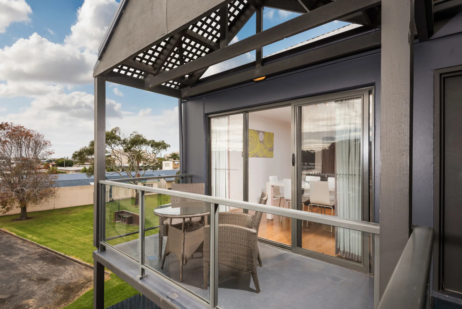 Bellevue on the Lakes