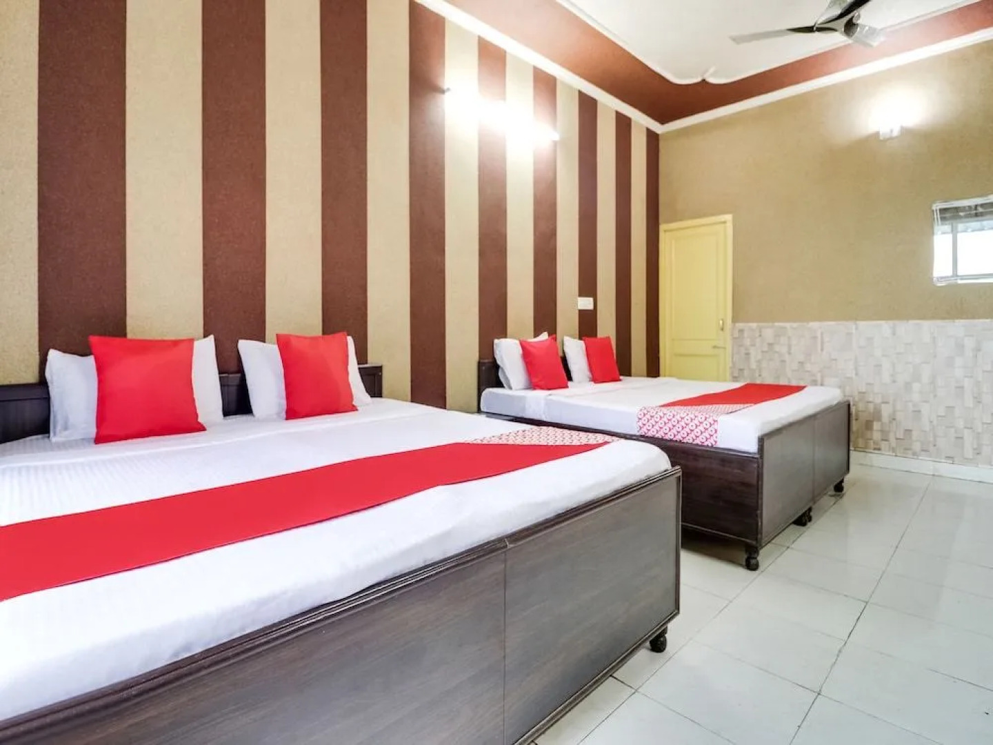 Oyo 46131 Hotel Arora
