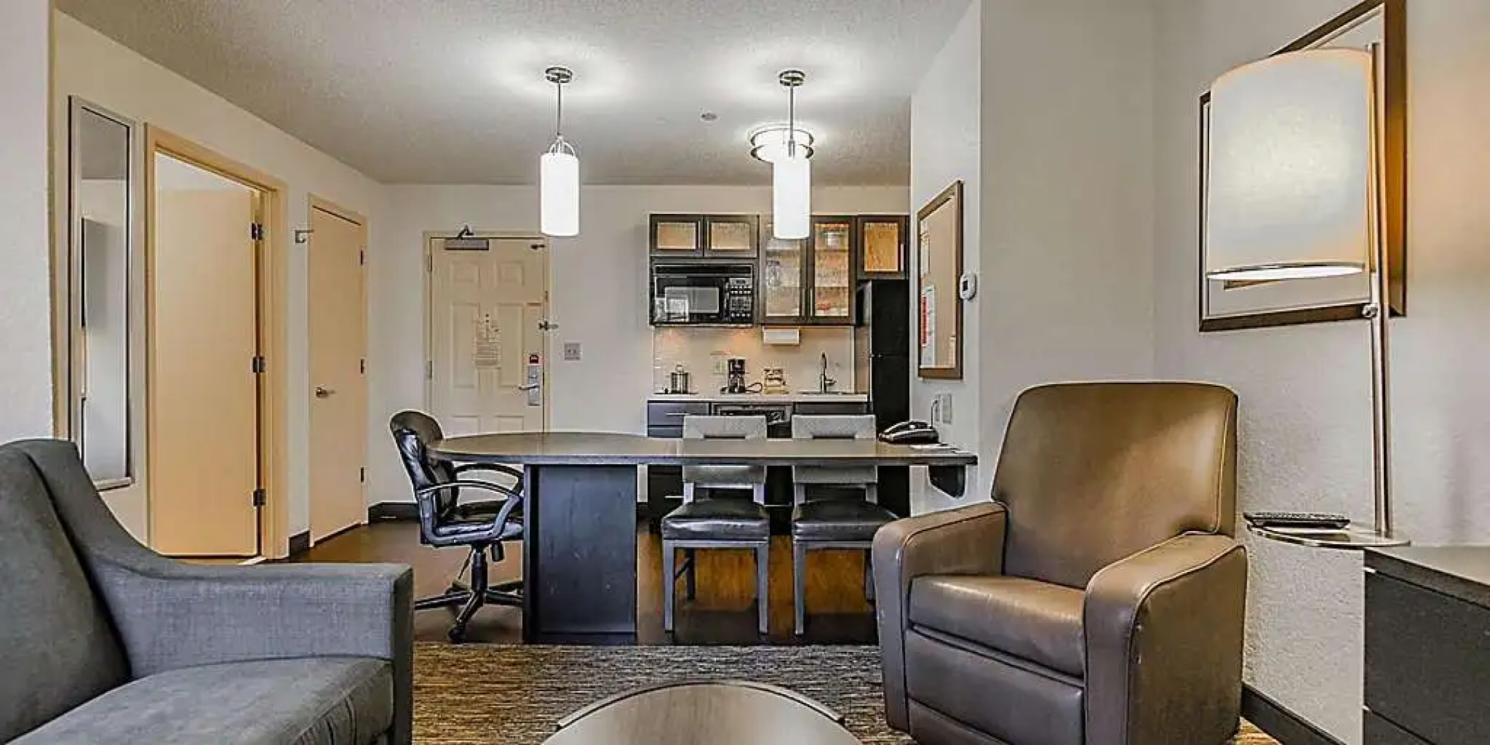 Sonesta Simply Suites Phoenix Tempe