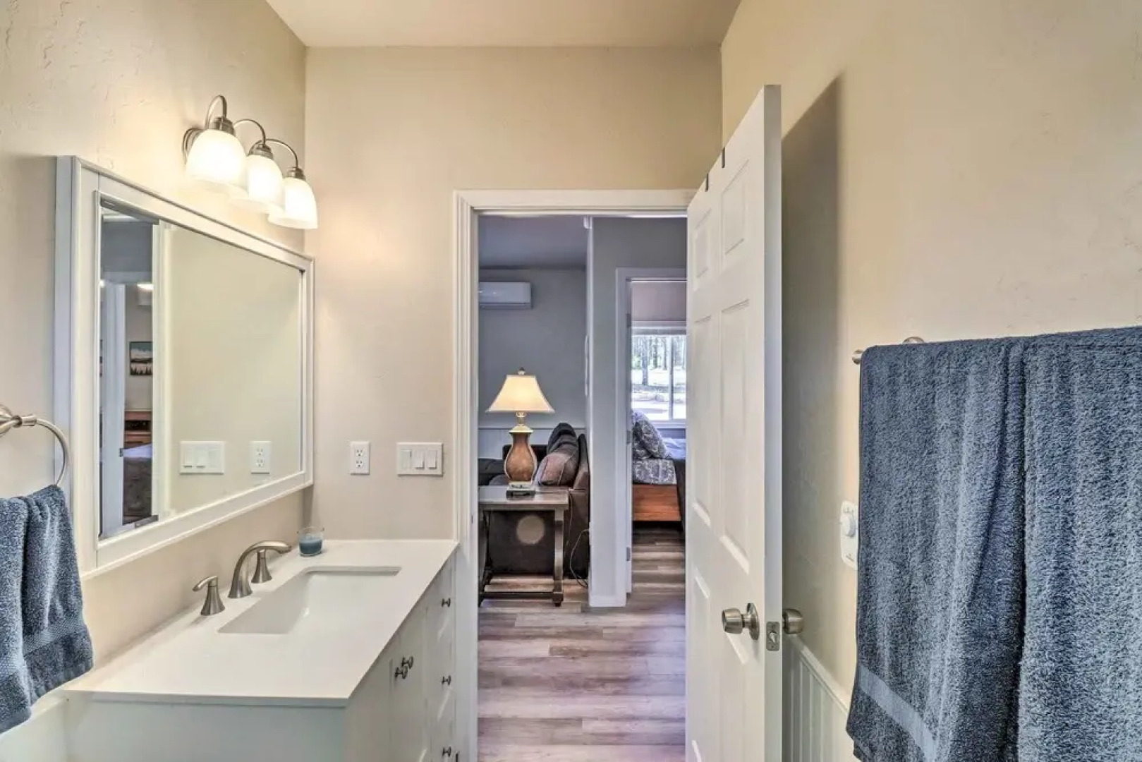 Pet-friendly Heber Escape in the Pines w/ Views!