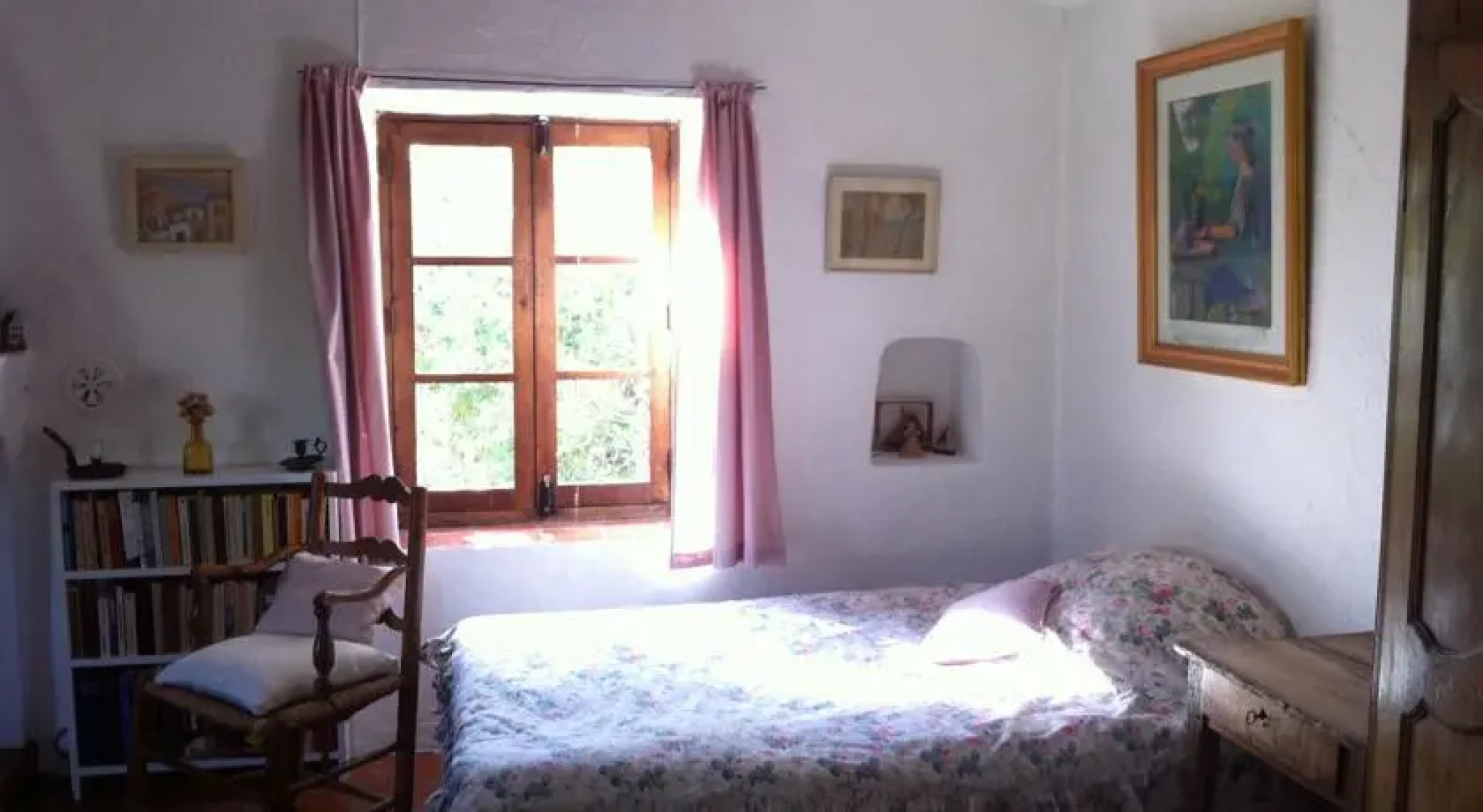 Charming Little House with Pool