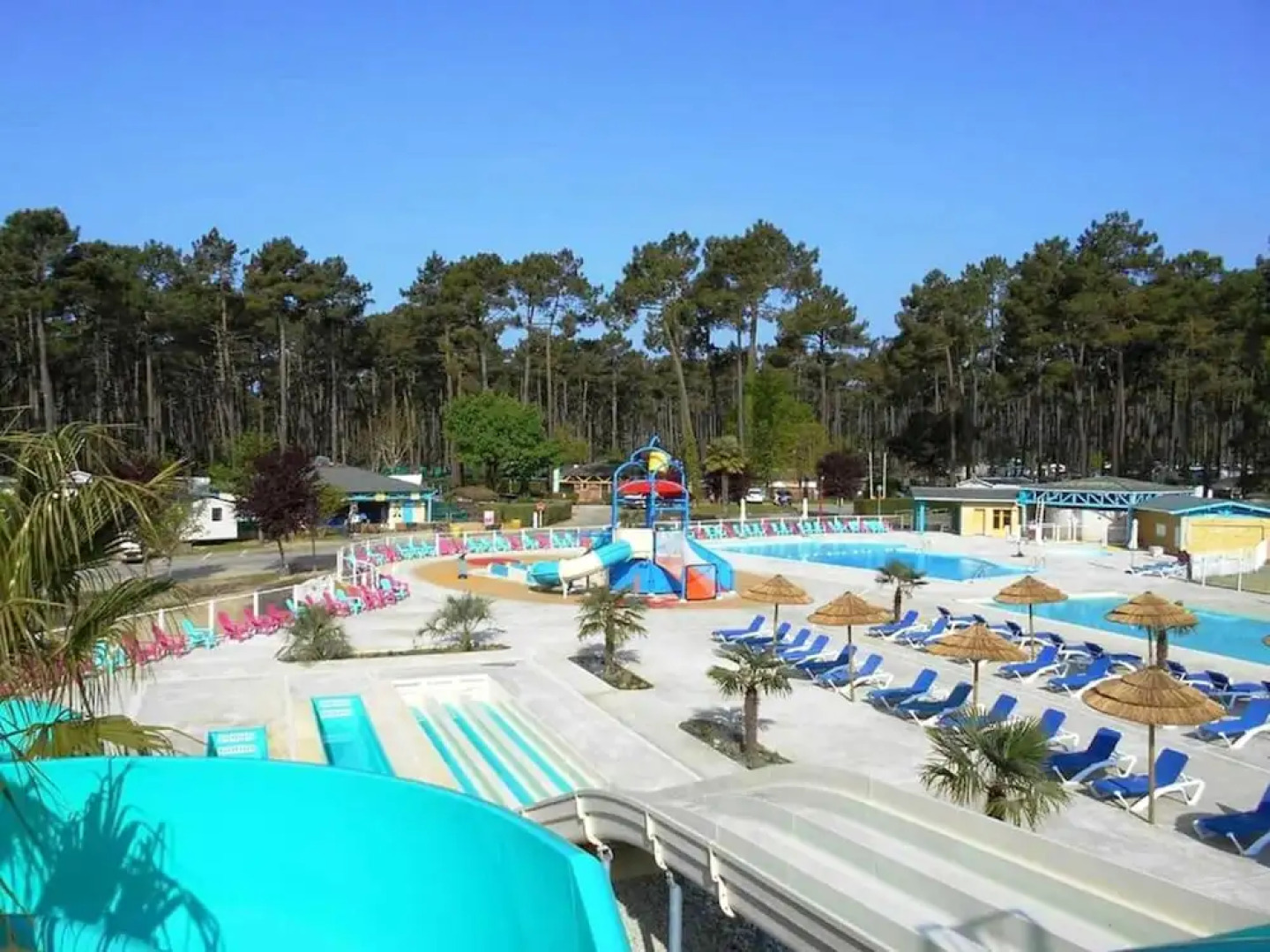 Property with 2 Bedrooms in Saint-Julien-En-Born, with Pool Access And Furnished Garden - 4 Km From the Beach