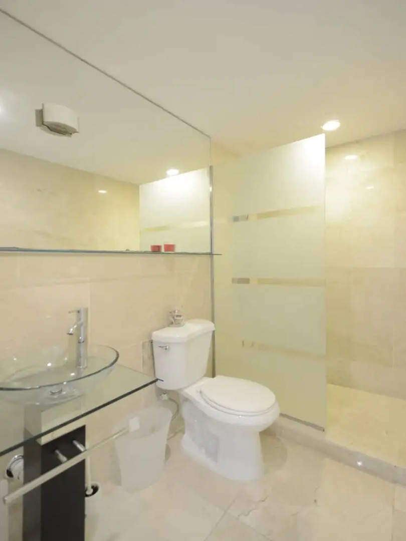 Lincoln Road Apartments