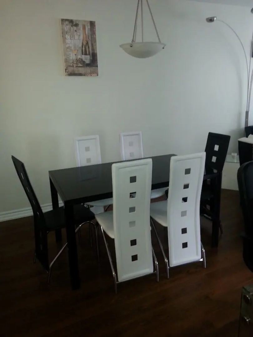 Pelicanstay in Burnaby Lake