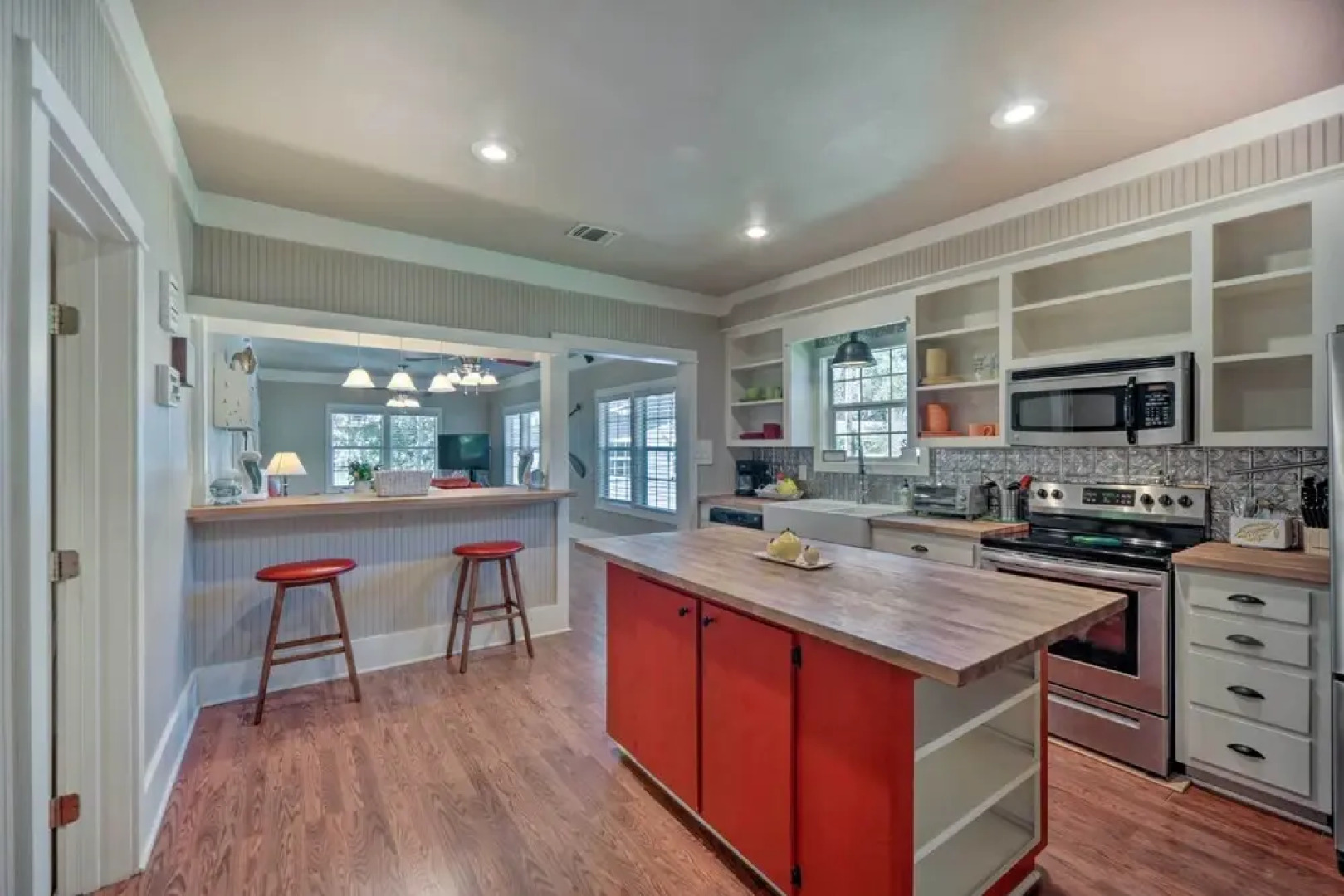 'the Petite Lake House' in Seguin w/ Patio!