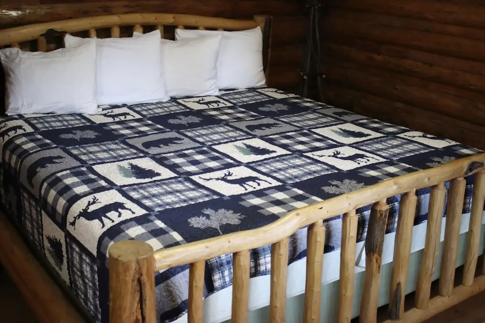 Twin Pines Lodge & Cabins