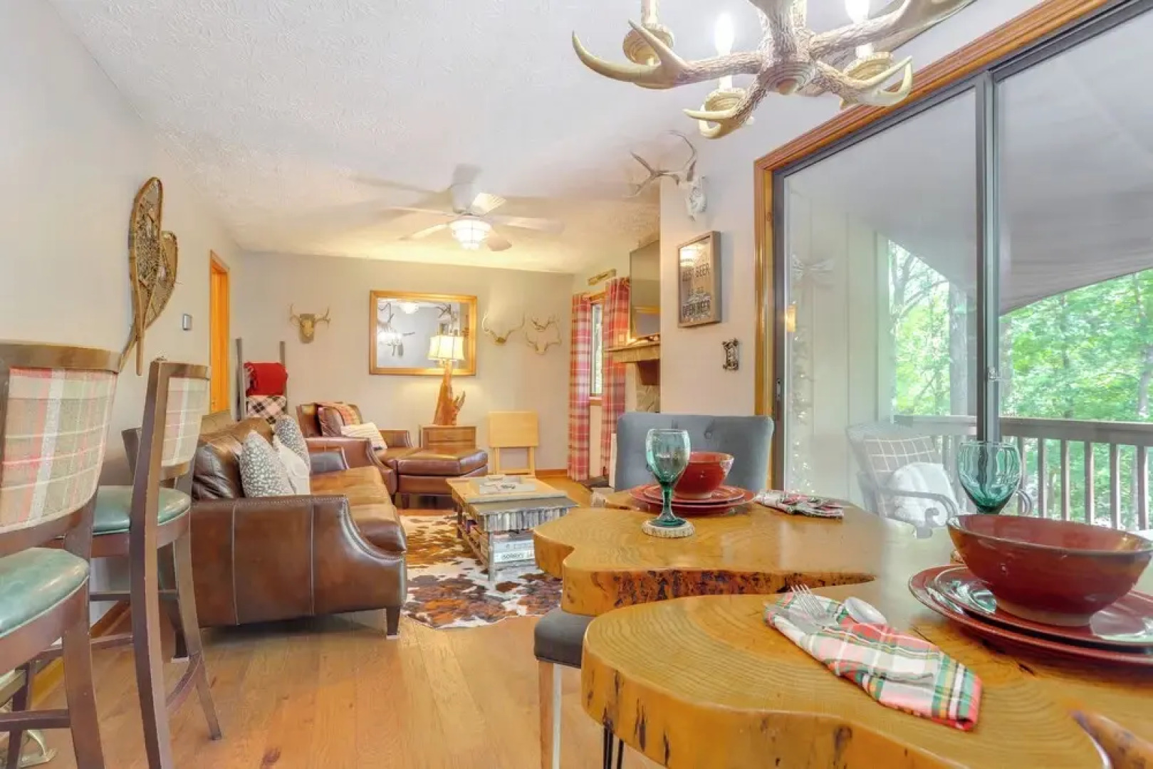 1/2 Mi to Marina: Lake Arrowhead Condo!