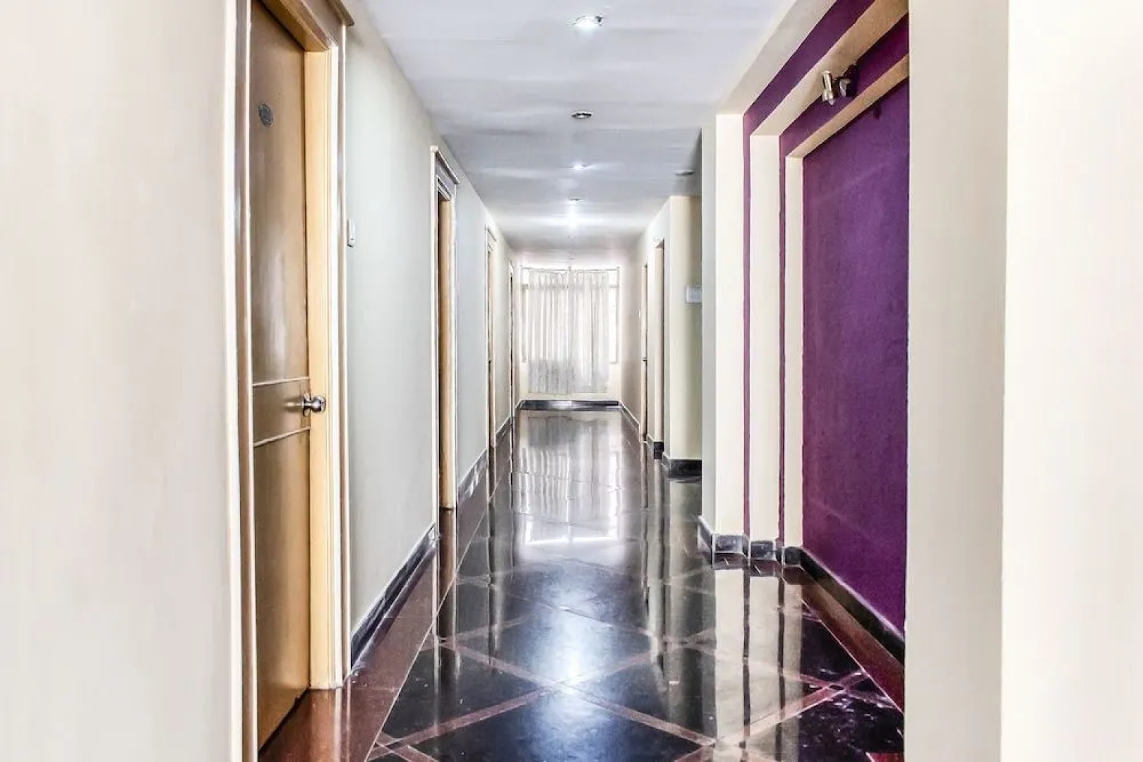 FabExpress Manny's Palace