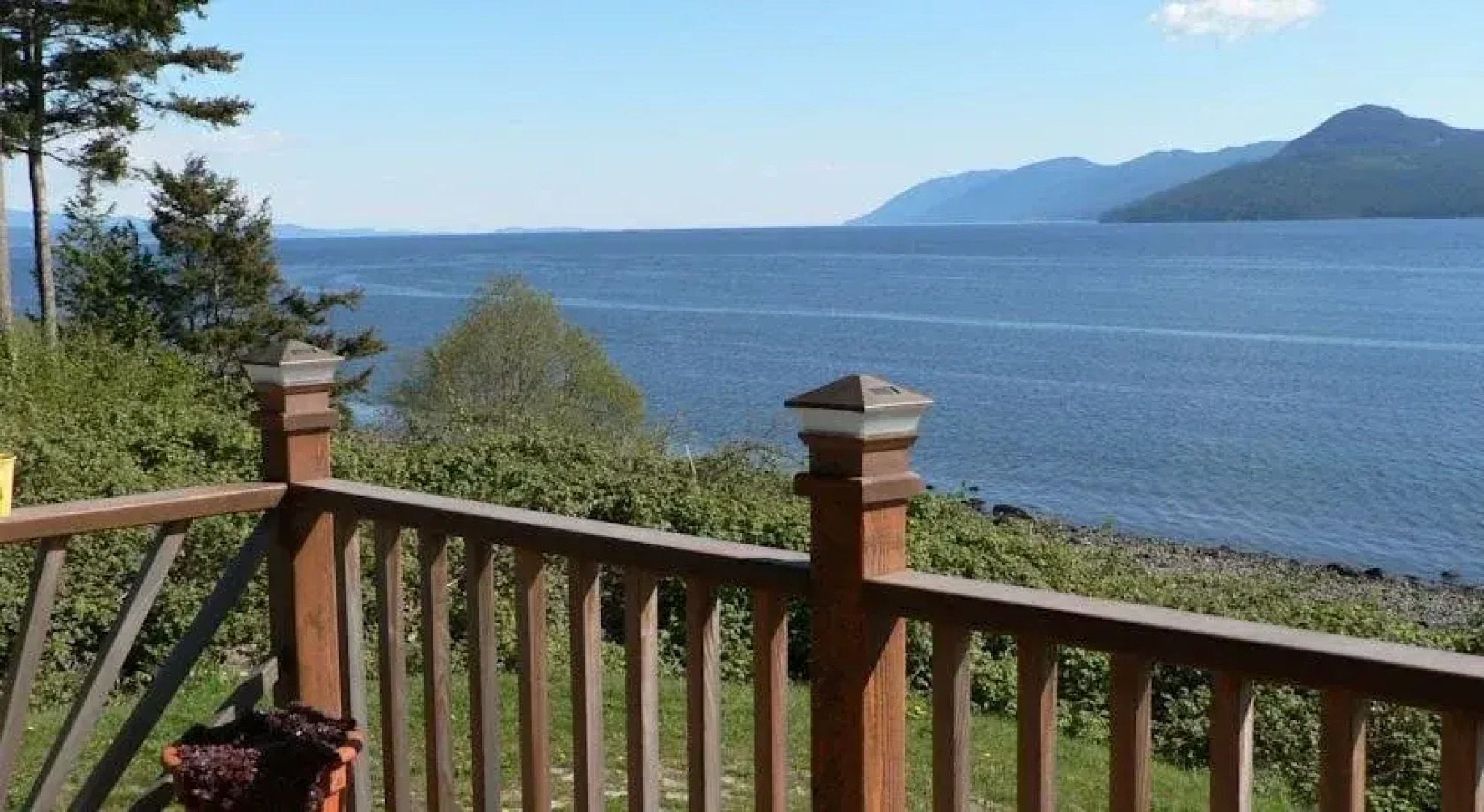 The Getaway Waterfront Cottage