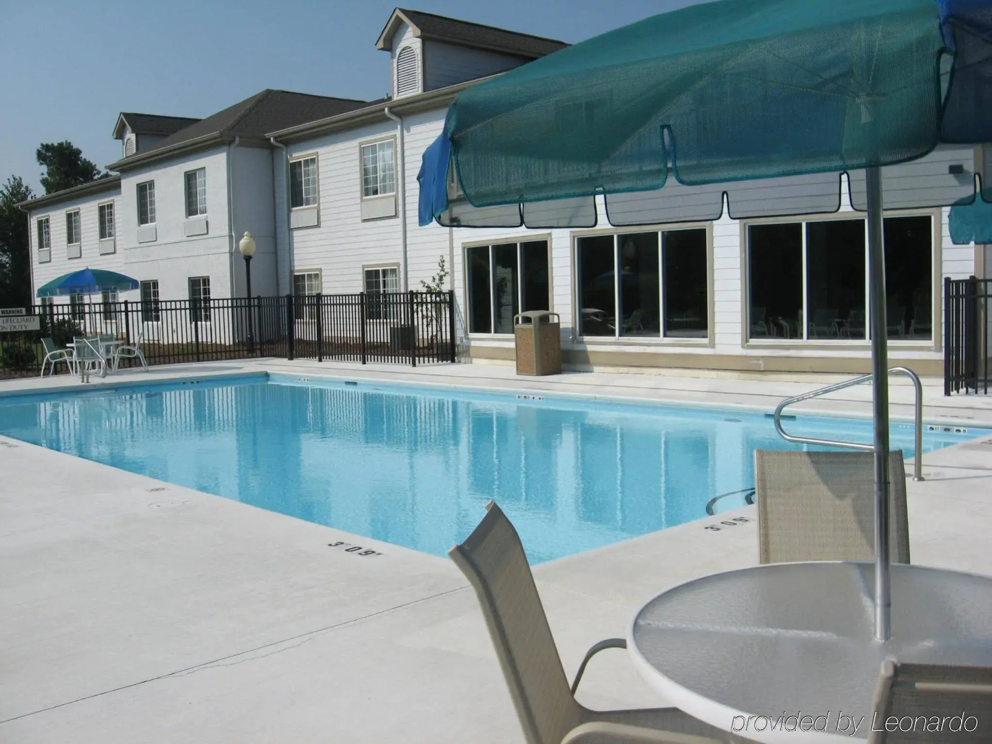 Blue Water Inn & Suites, BW Signature Collection