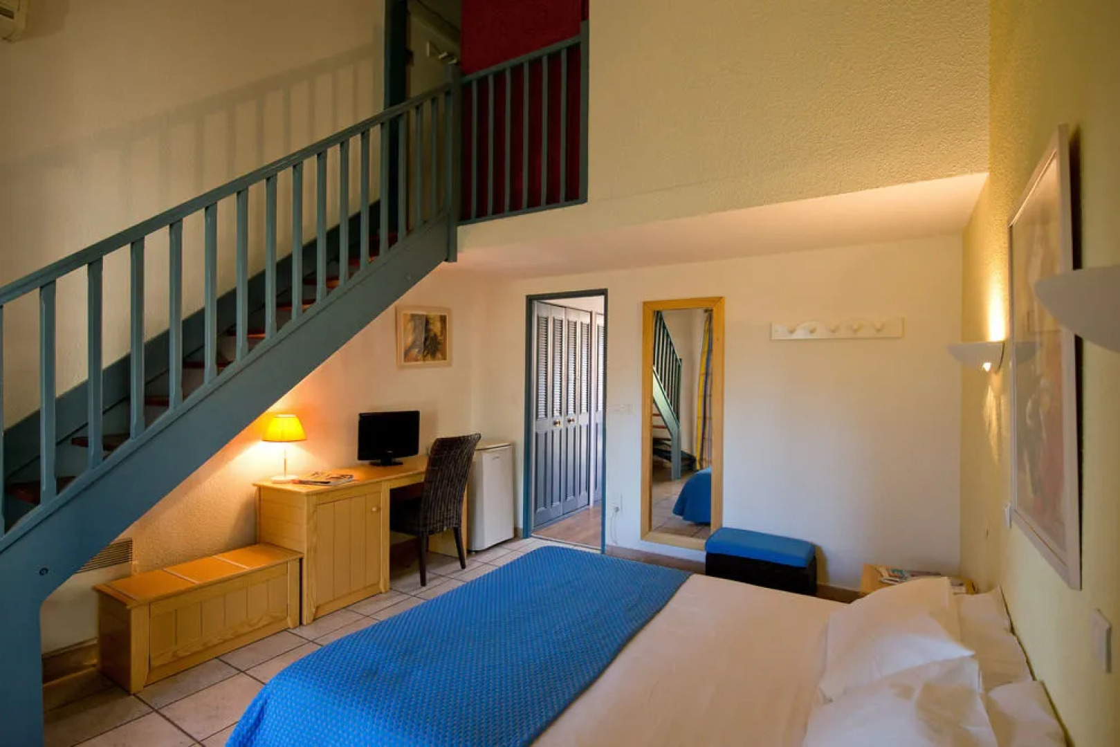 SOWELL Family Les Amandiers