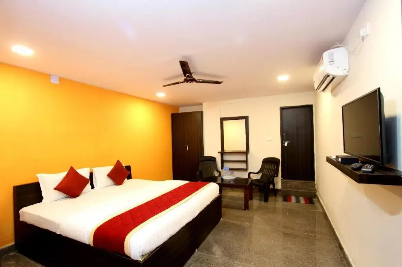 Sai Comforts by OYO Rooms