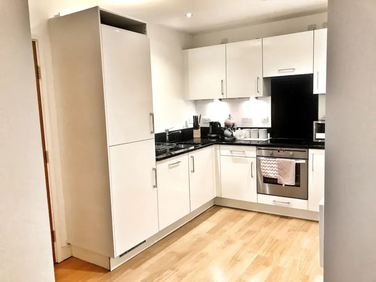 Elegant Apartment in The Wharf