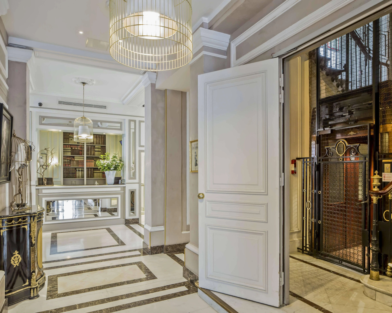 Hôtel Bradford Elysées – Astotel