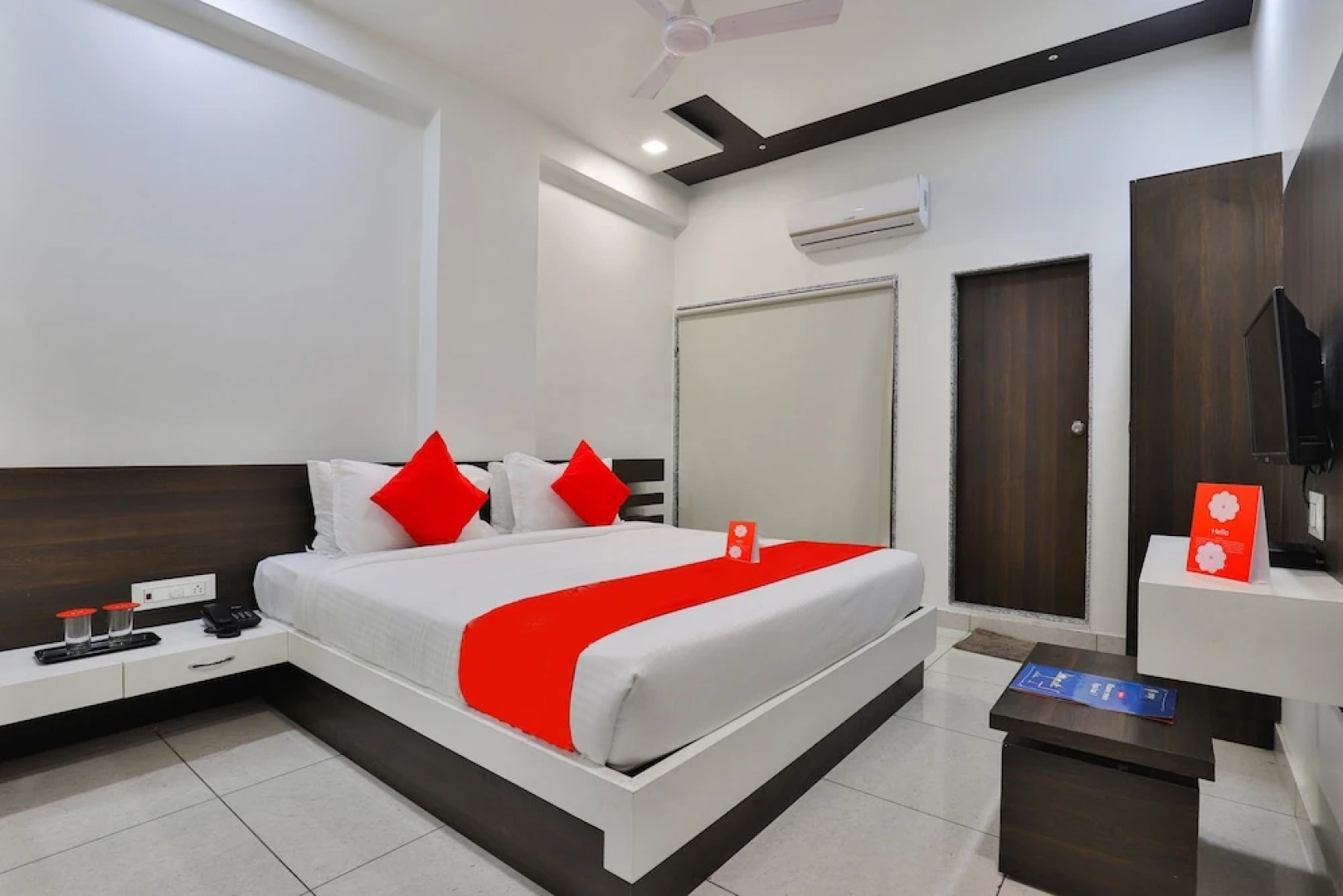 OYO 15914 Hotel Kruti