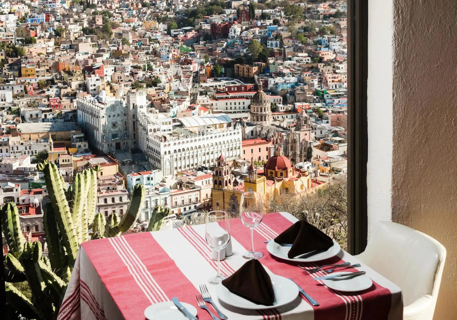 Hotel Misión Grand Casa Colorada