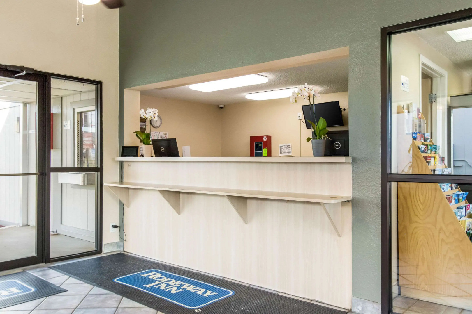 Rodeway Inn Near Hall of Fame