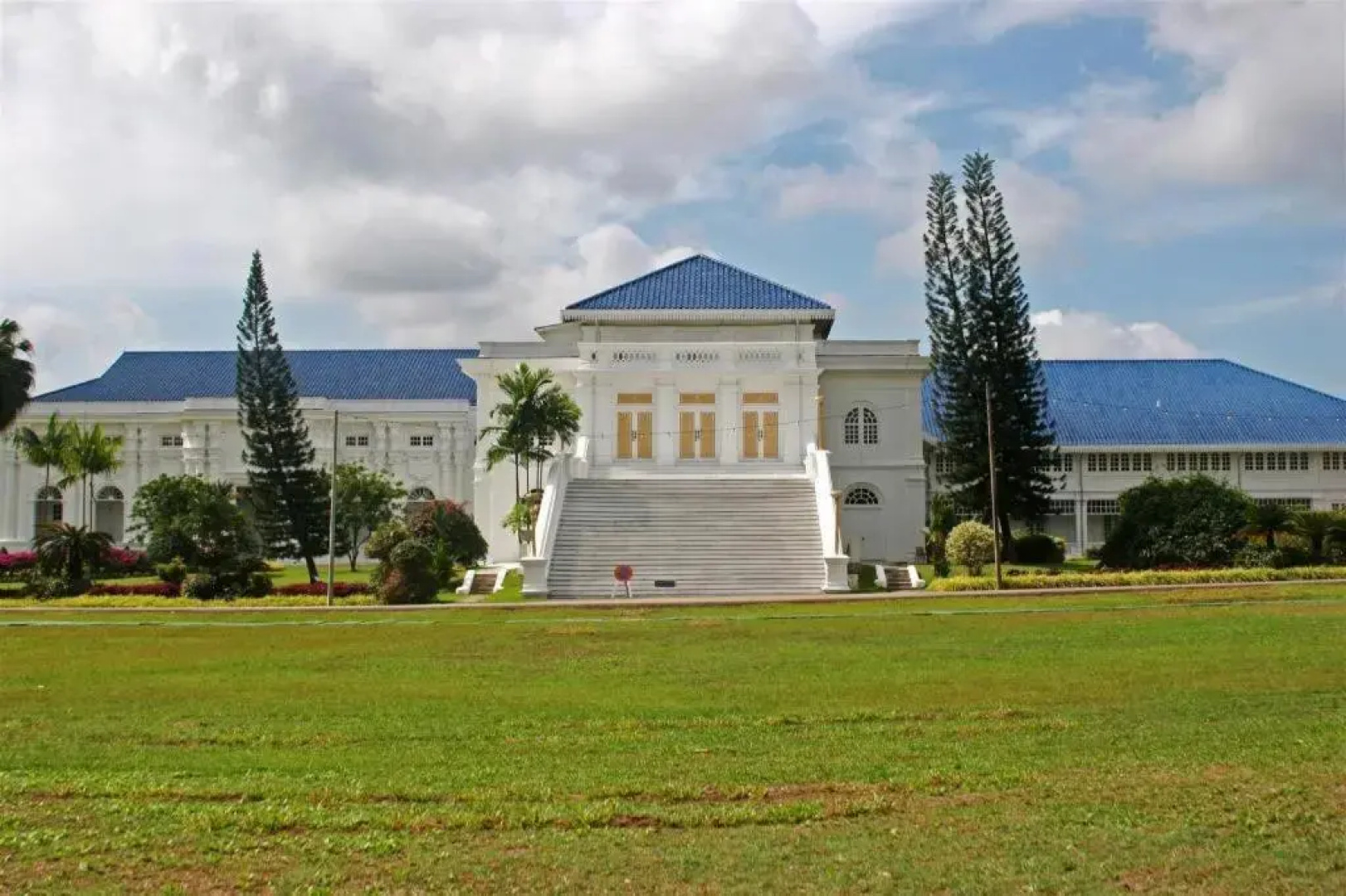 Ritzton Hotel