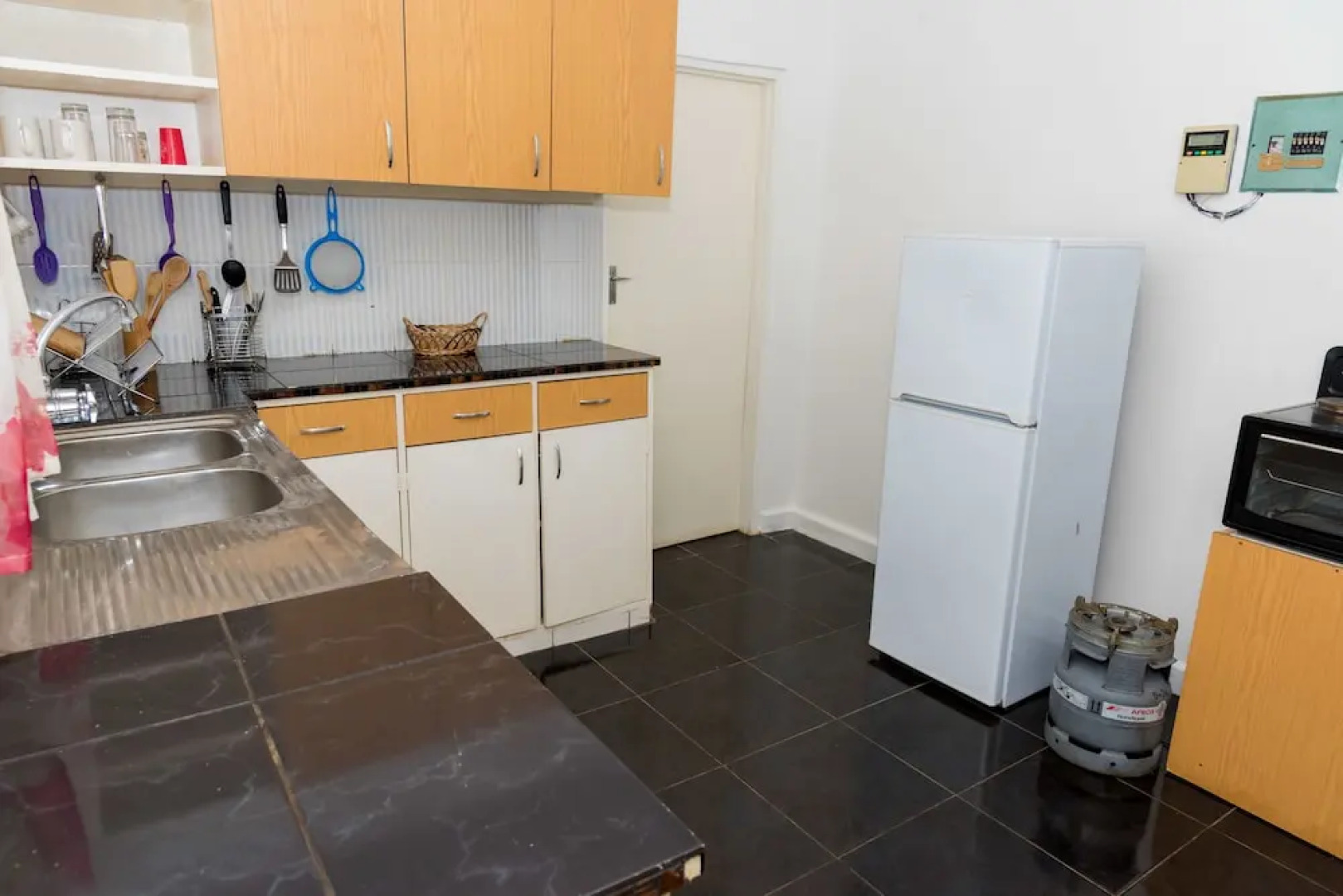 Spendwise Lodge and Apartments