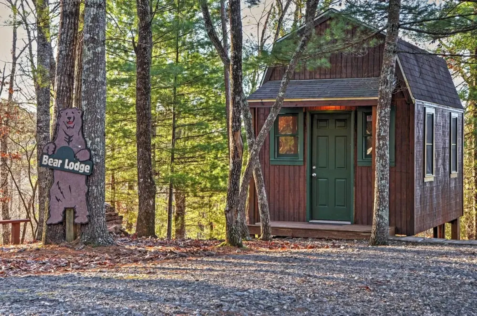 Rustic Cabin w/ Hot Tub: 2 Mi to Unicoi State Park