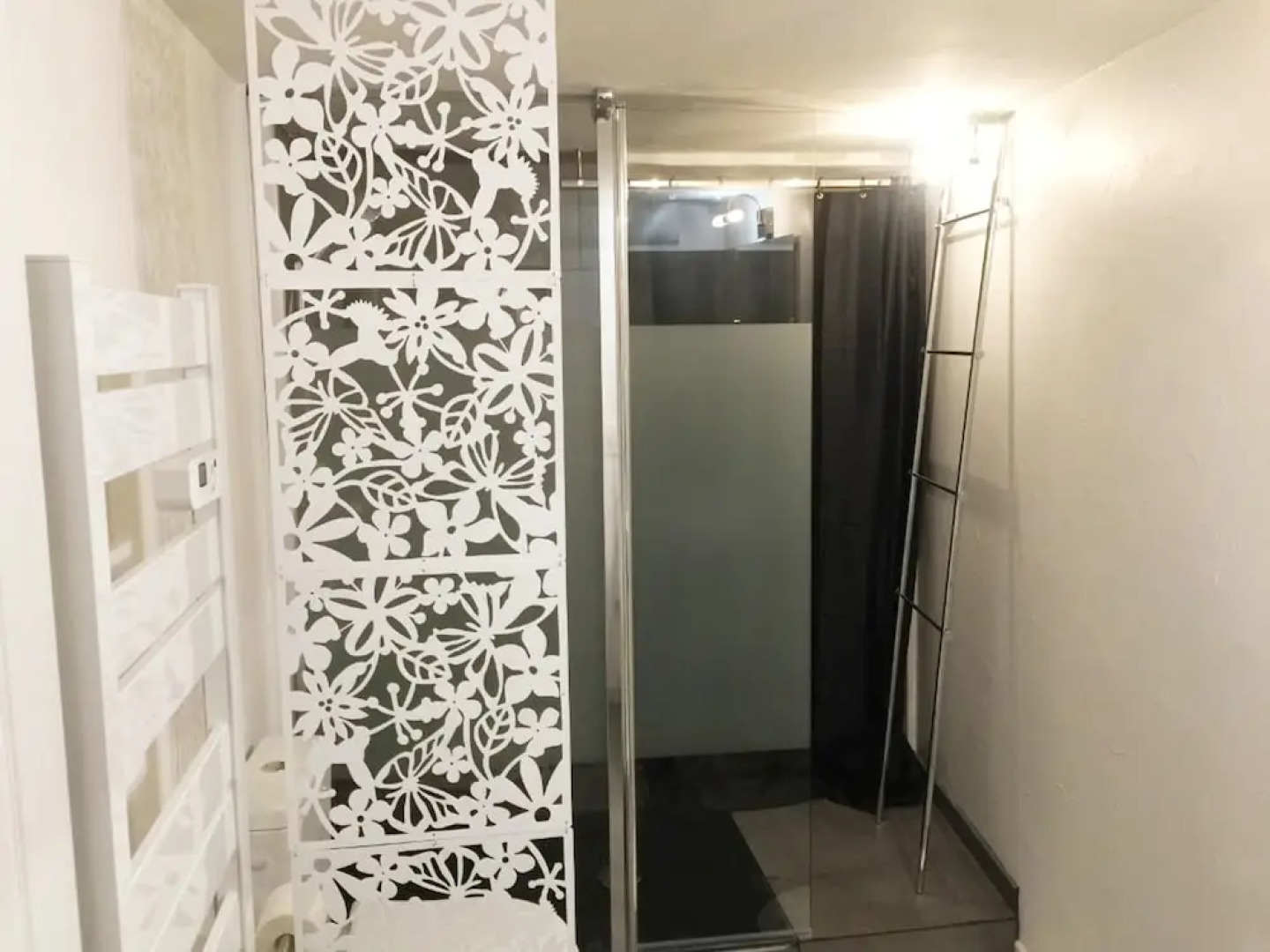 Apartment With one Bedroom in Monteux, With Wonderful City View and Wifi