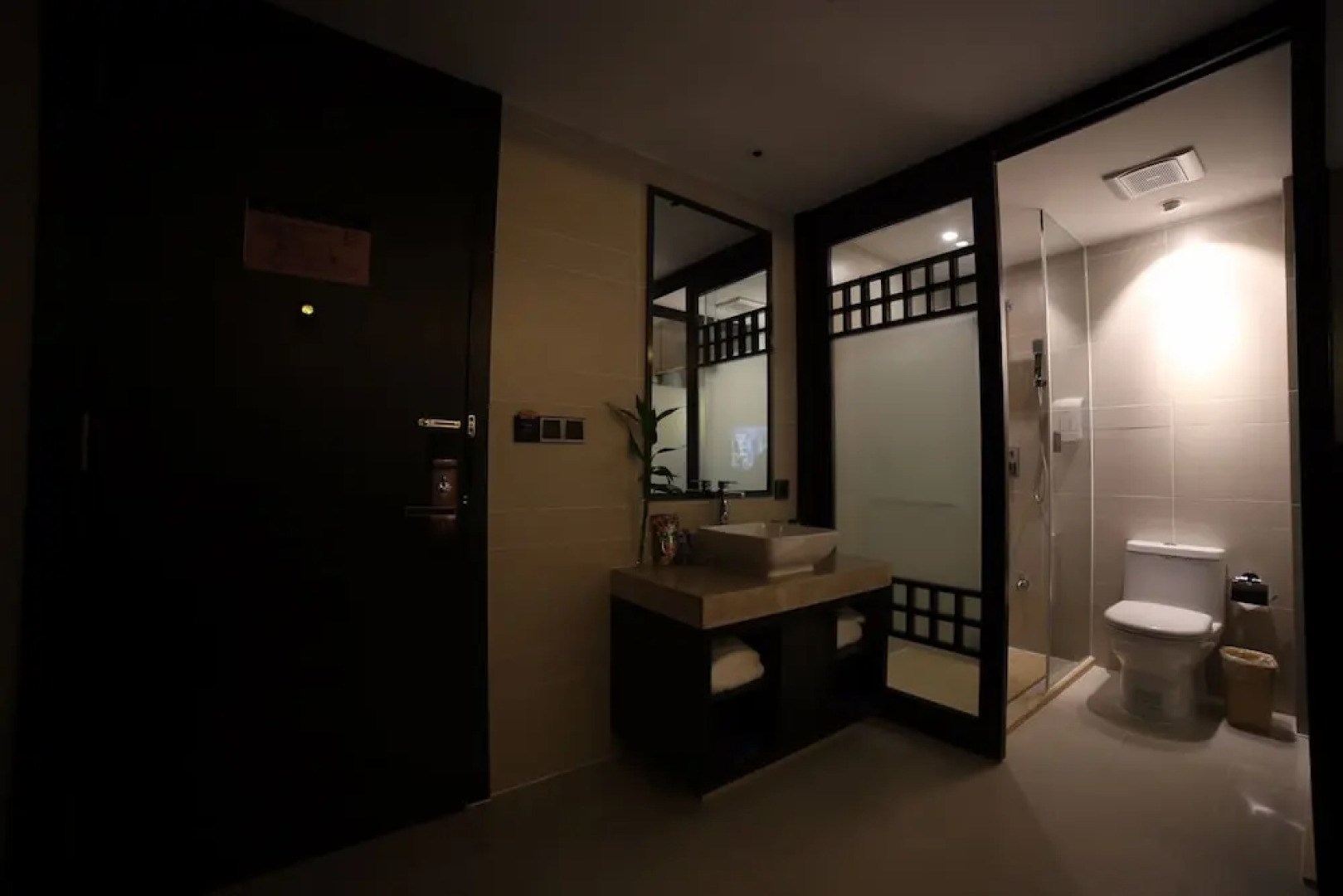 Crystal Palace Hotel New Factory Branch