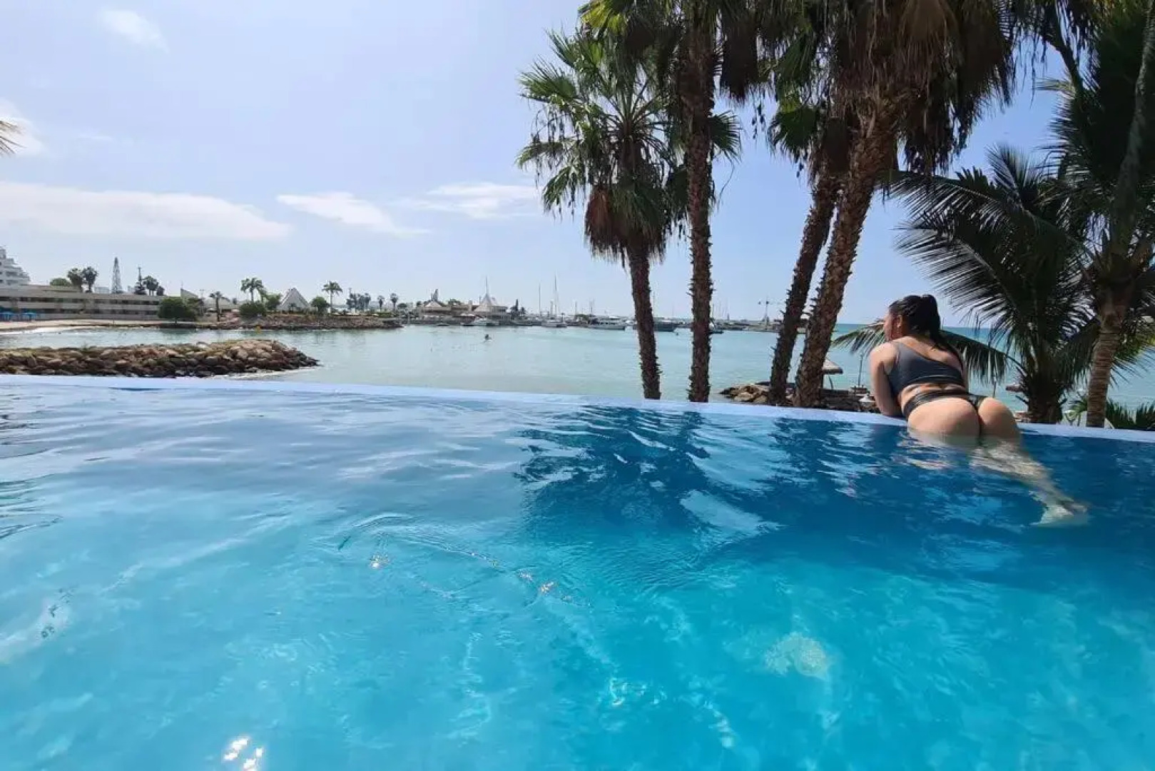 Ecusuites Salinas Resort 7F Departamento Piscina