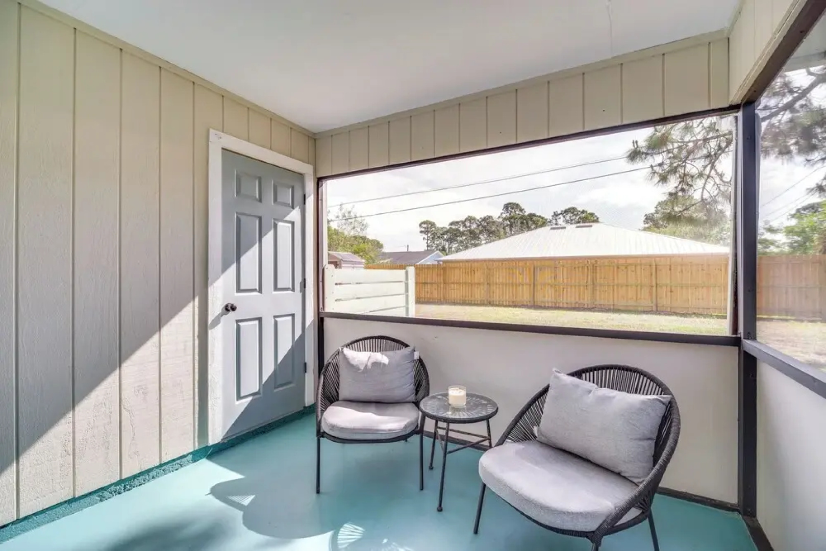 Sebastian Retreat w/ Screened Porch: 6 Mi to Beach