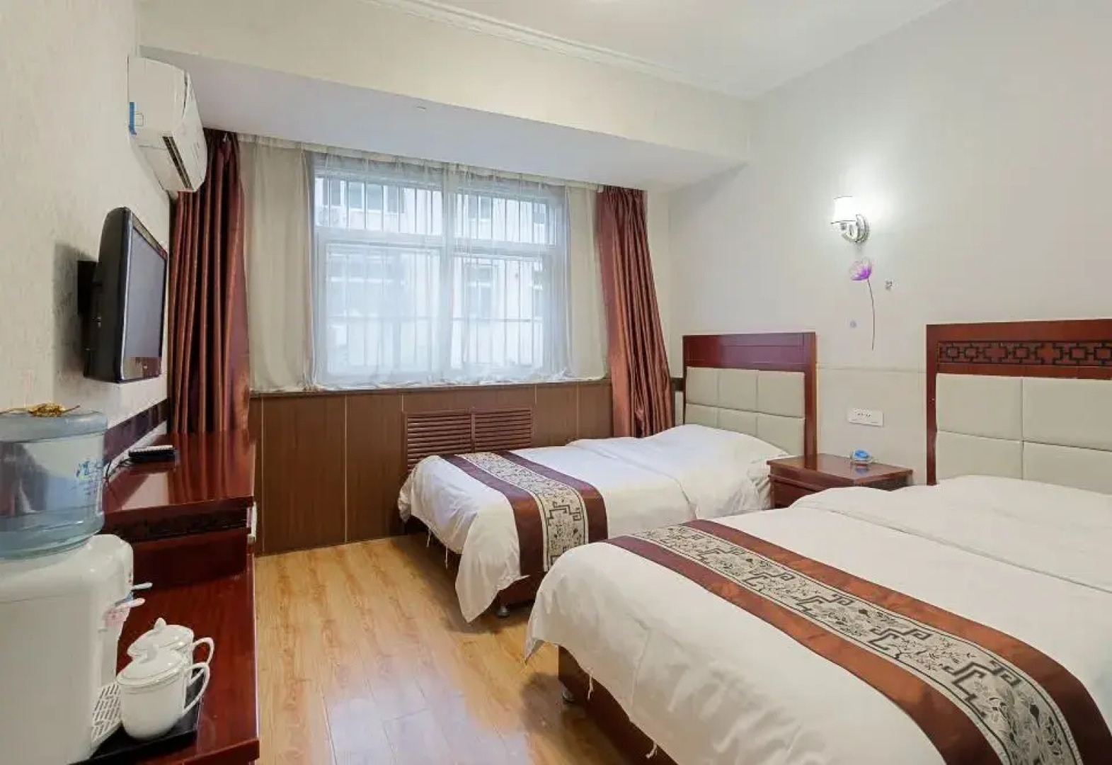 XinYuHaoHotel（formerlyOrientalPearlHotel）