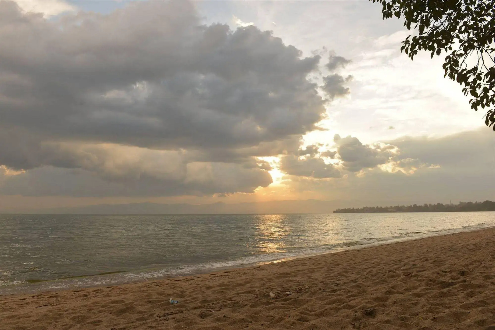 Discover Rwanda Gisenyi Beach