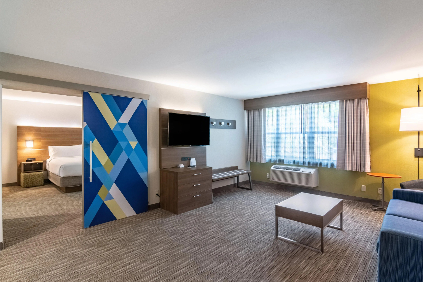 Holiday Inn Express & Suites Camarillo by IHG