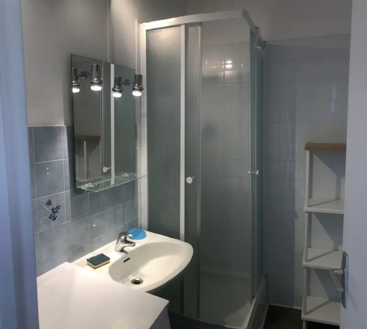 Maison terrasse parking plages vue mer