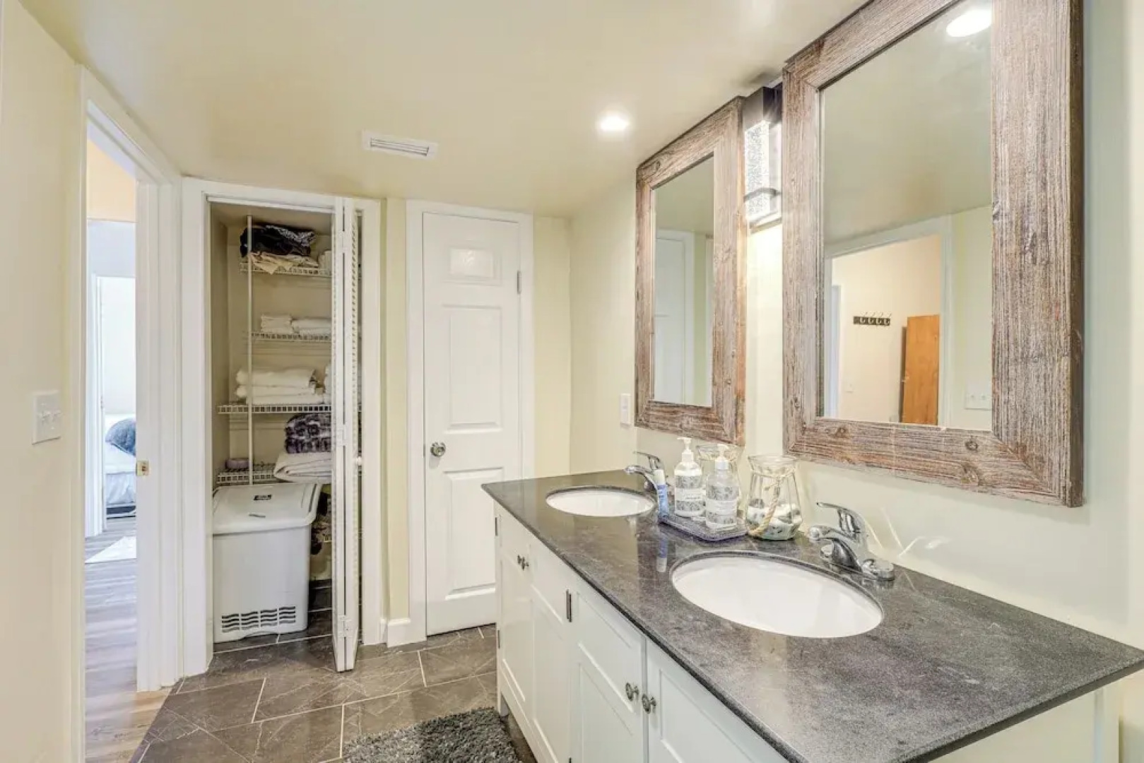 Pensacola Home on 1 Acre w/ Large Yard & Grill!