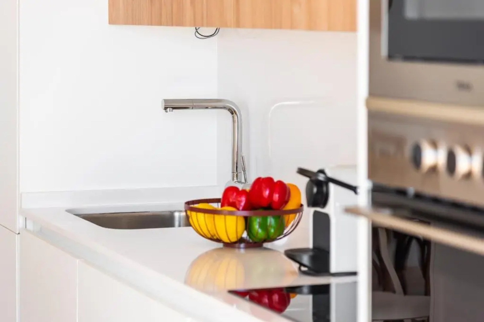 Beach apartment with terrace and private parking