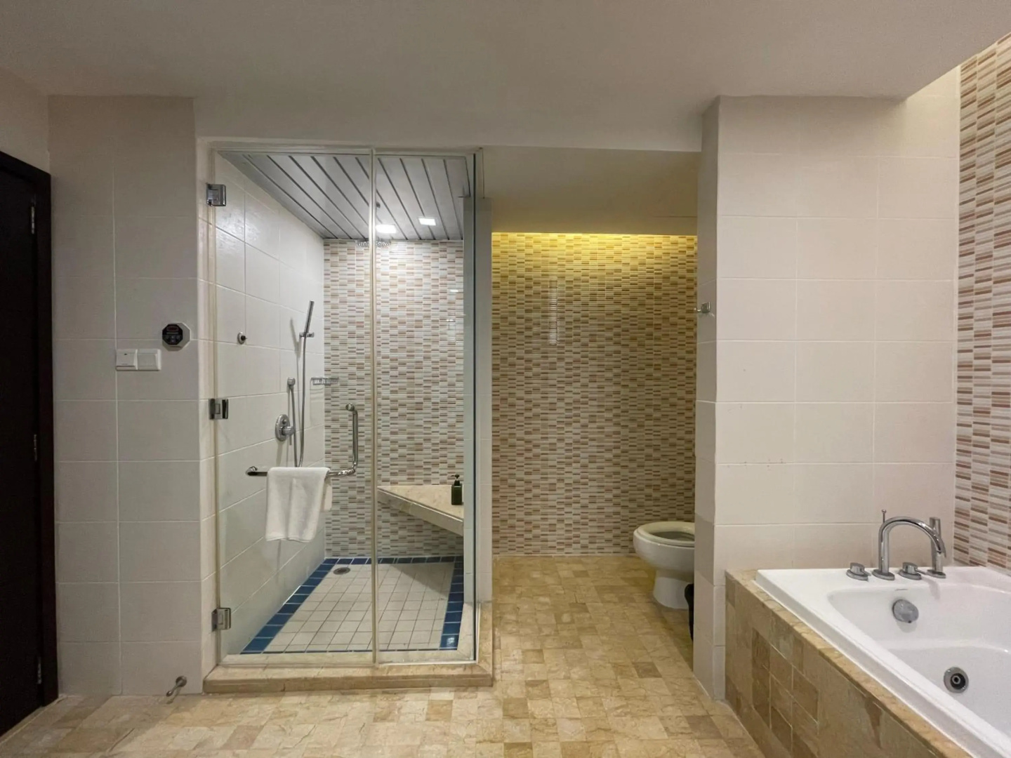 Home Sweet Villas, Karambunai
