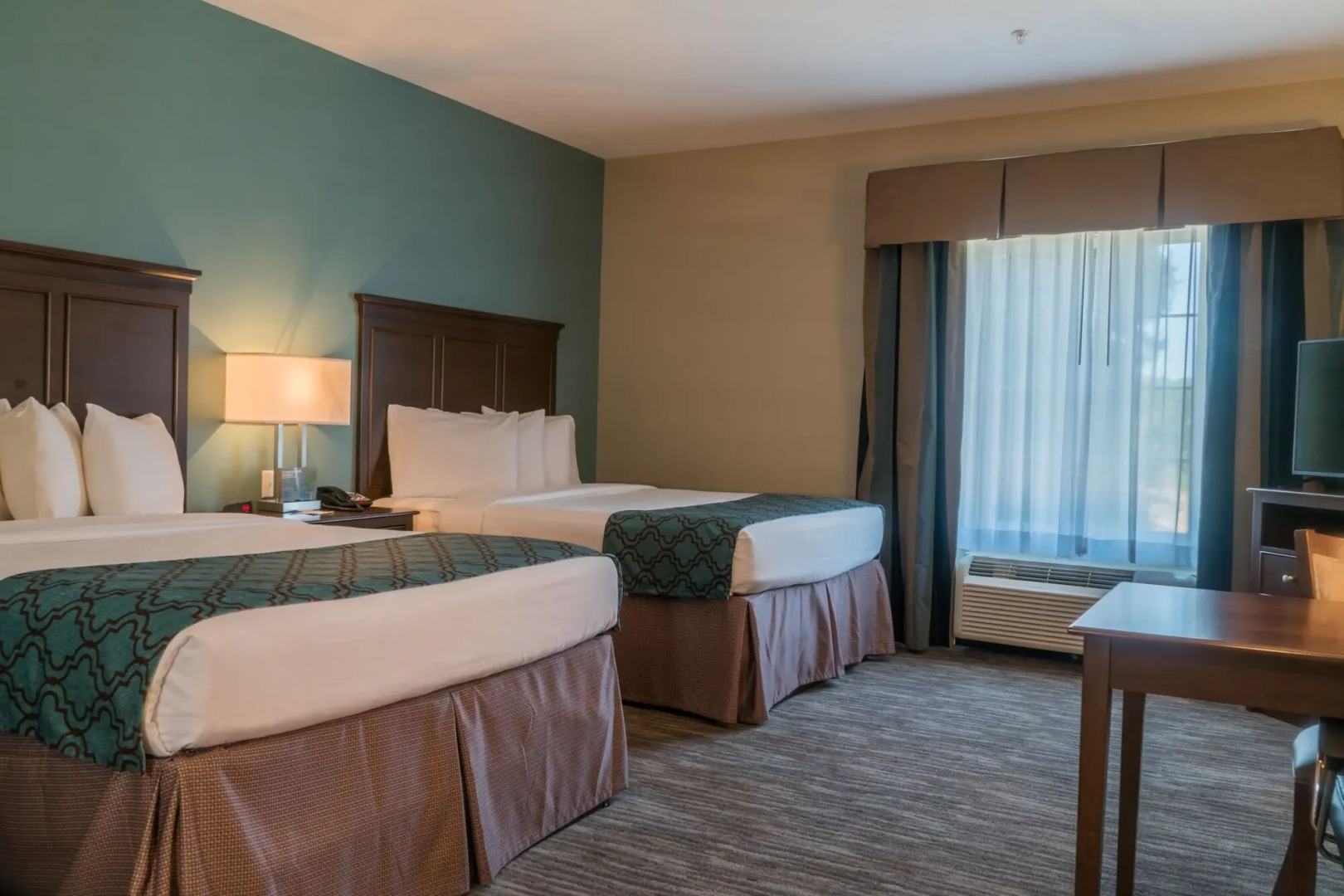 Heritage Place Hotel & Suites