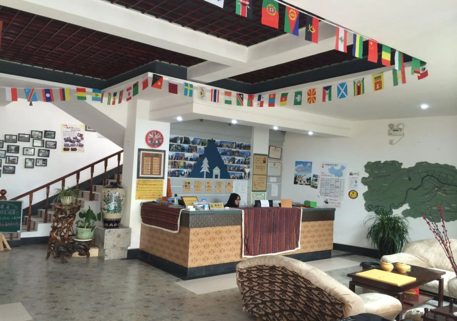 Zhangjiajie Base Area International Youth Hostel