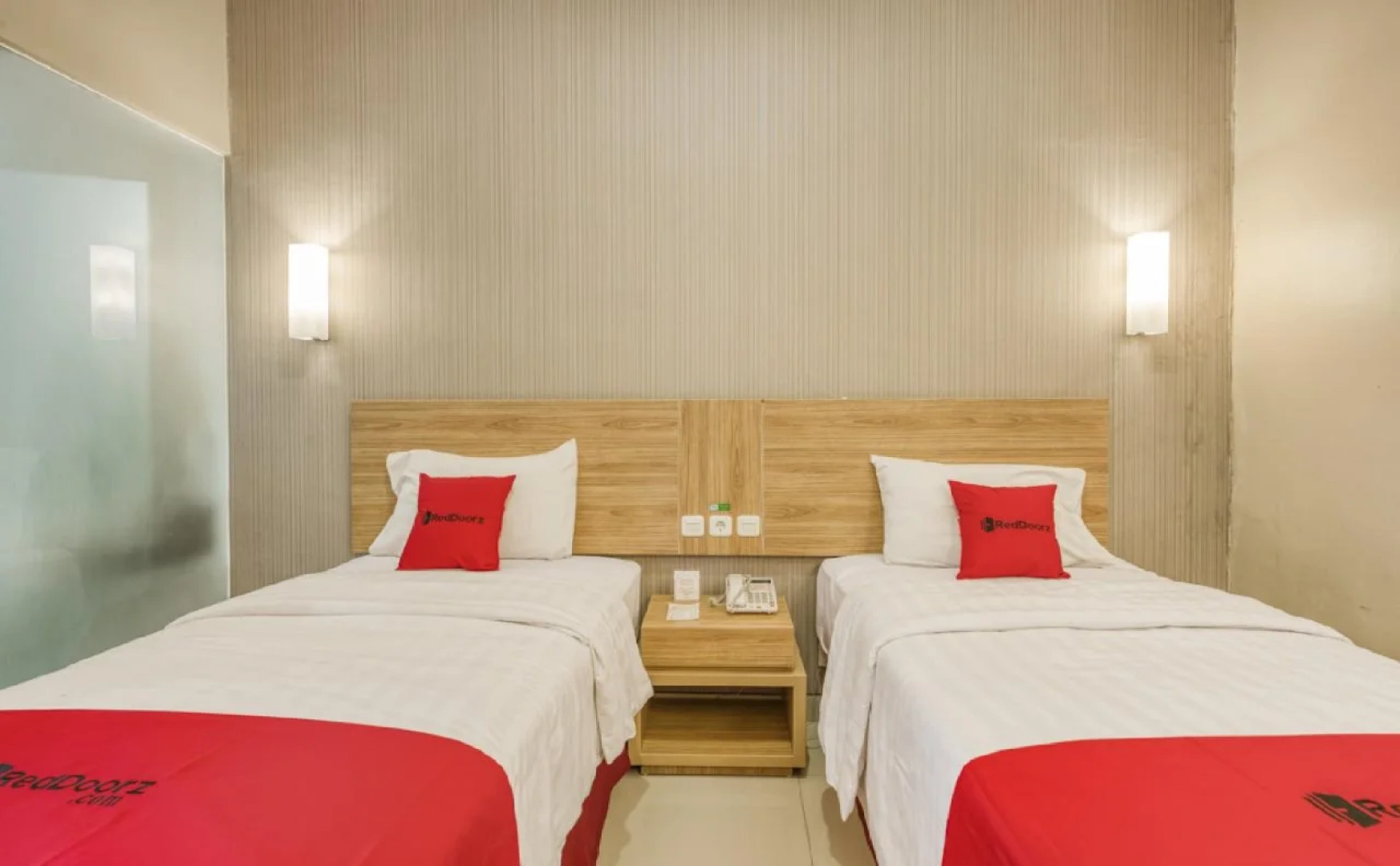 Sunshine Family Homestay near Terminal 1 Juanda Airport