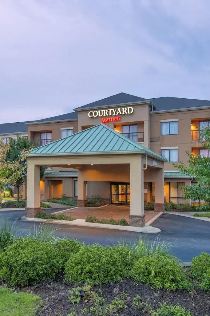 Courtyard Montgomery Prattville