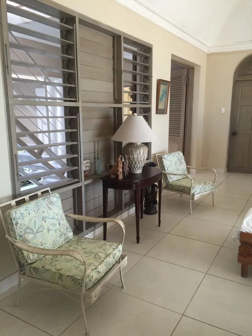 Captain's Cove Beach Resort & Villas