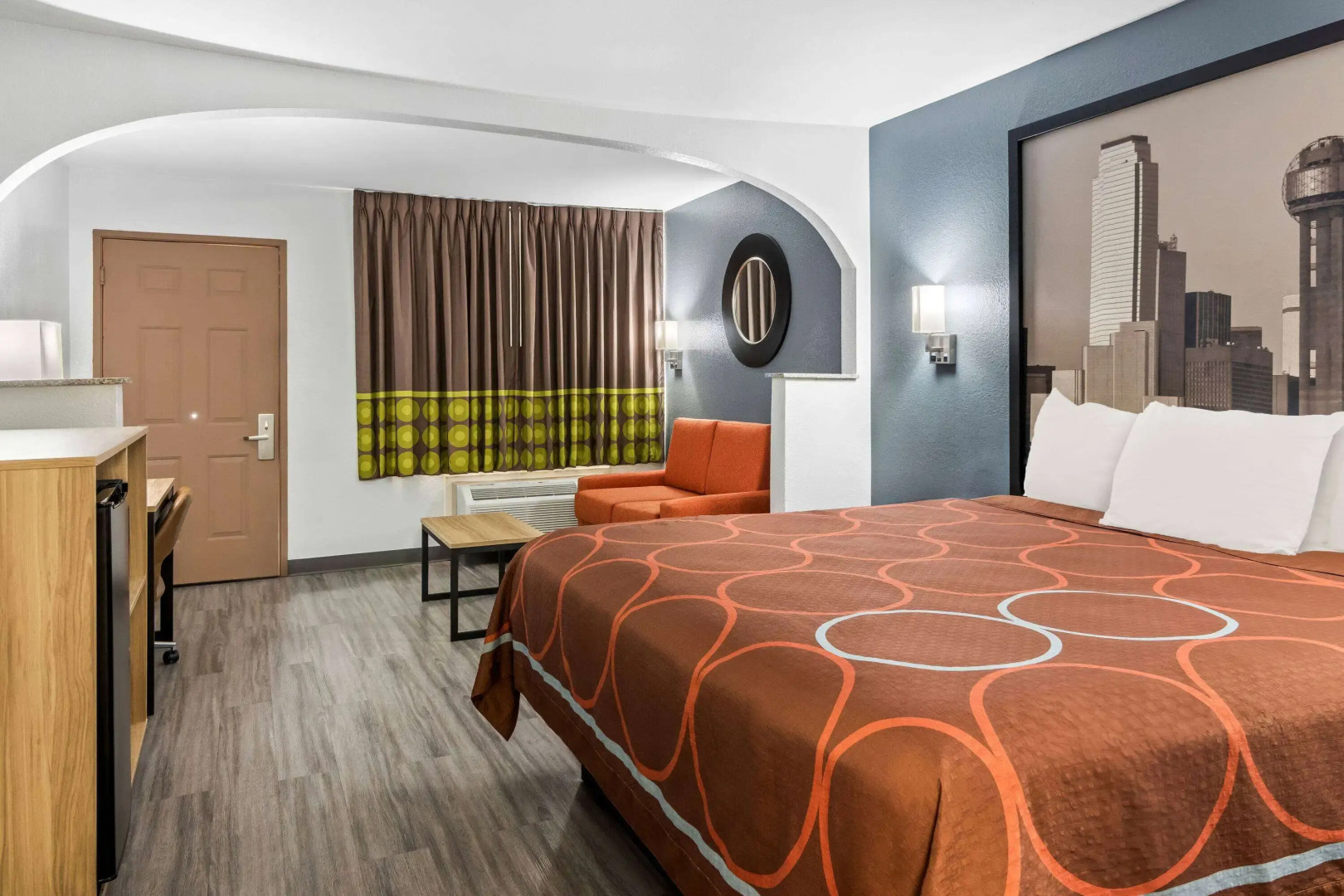 Super 8 by Wyndham Grand Prairie Southwest