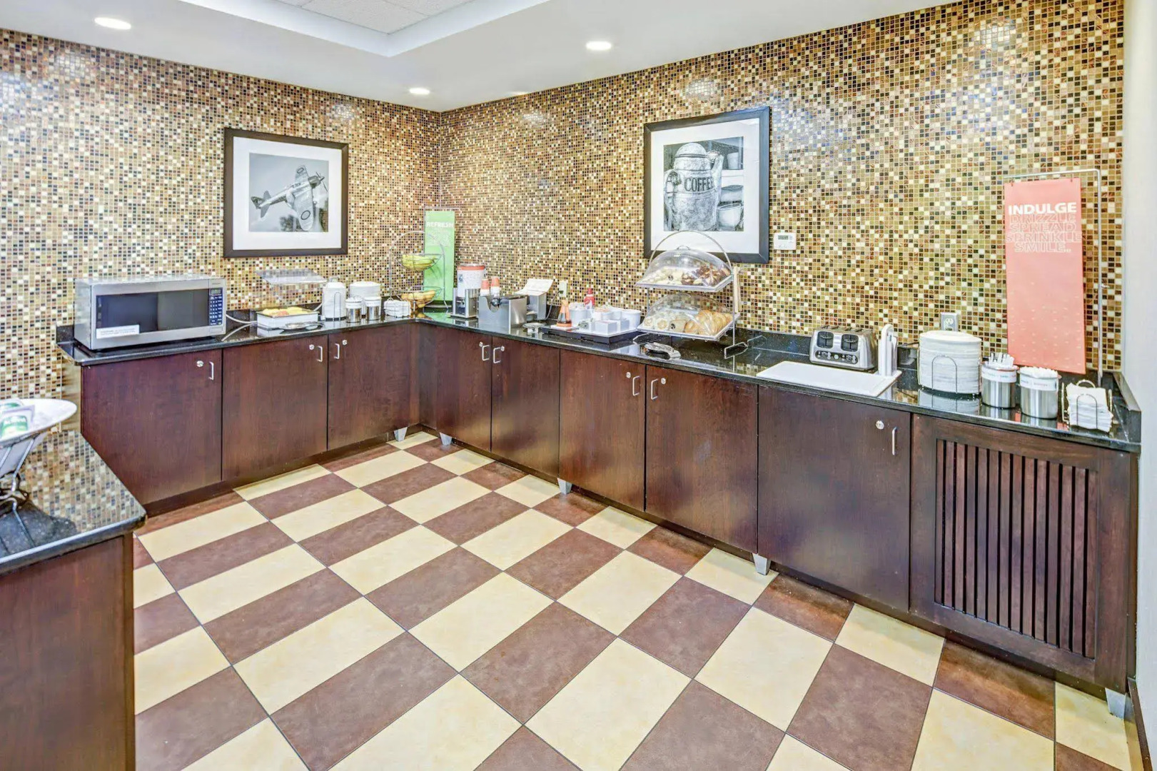 Hampton Inn & Suites Cleveland-Airport/Middleburg Heights