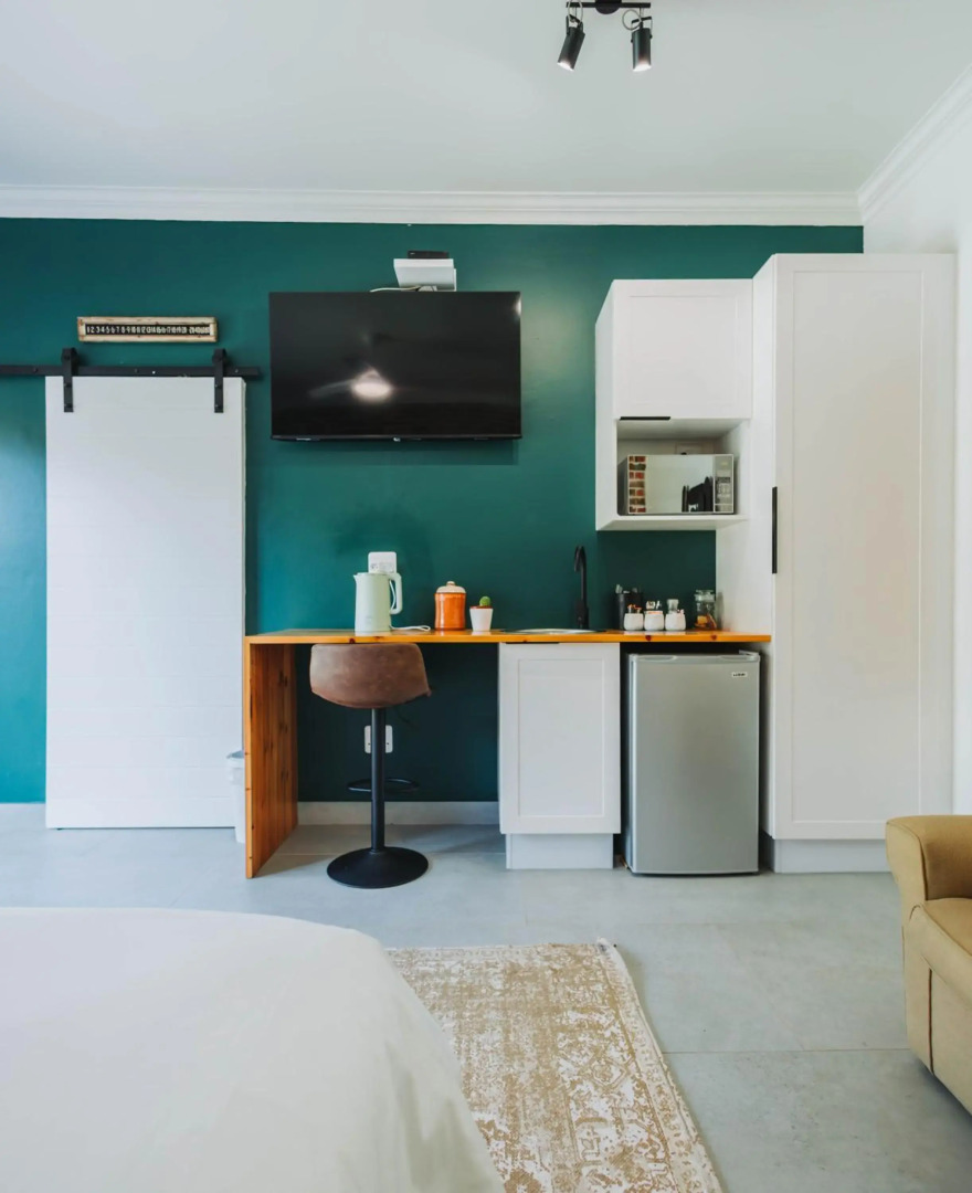 The Yellow Door Guesthouse