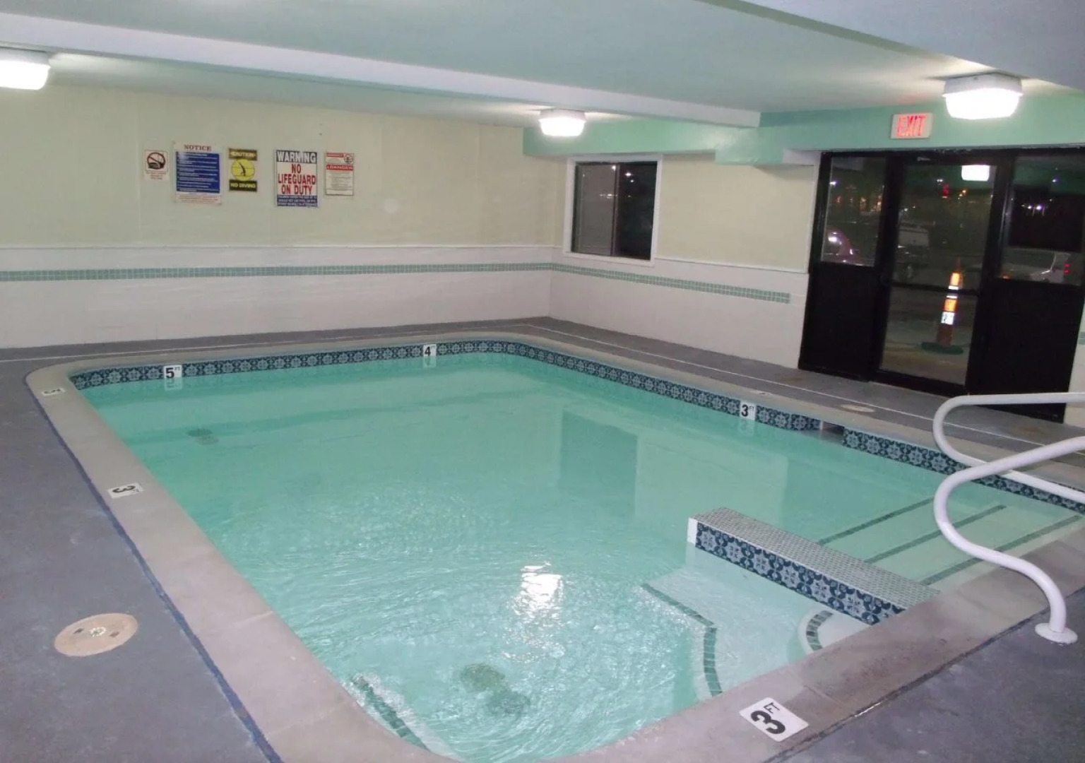 Americas Best Value Inn & Suites Harrisonville