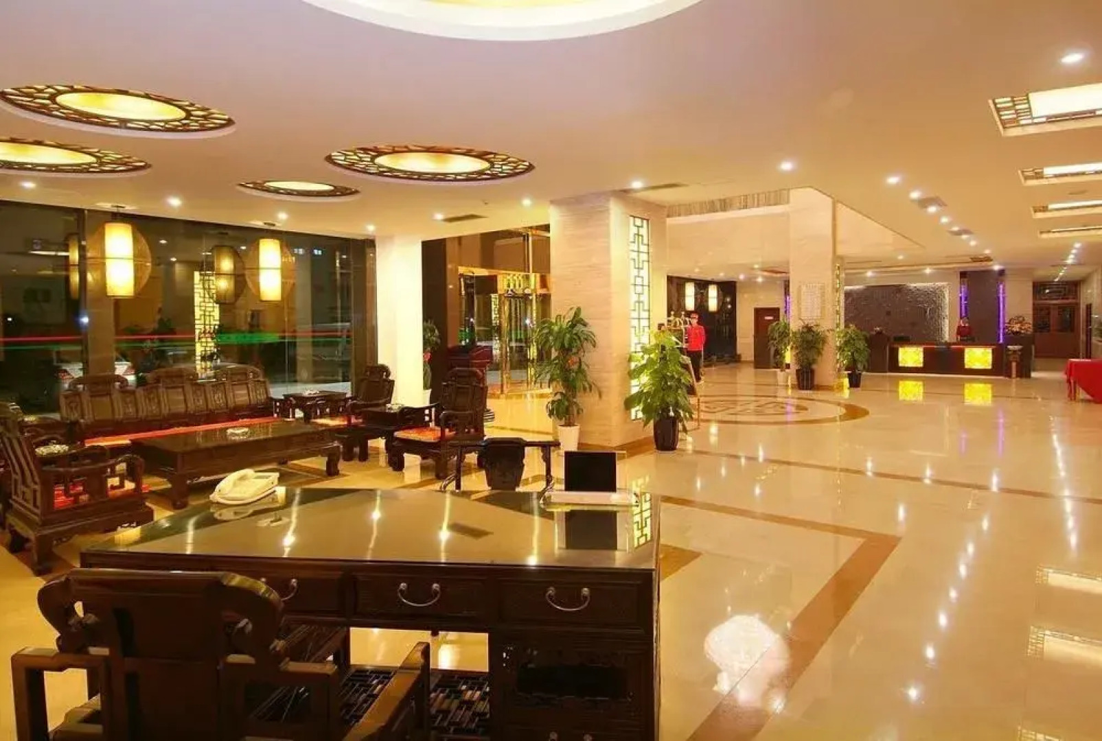 Jasper International Hotel
