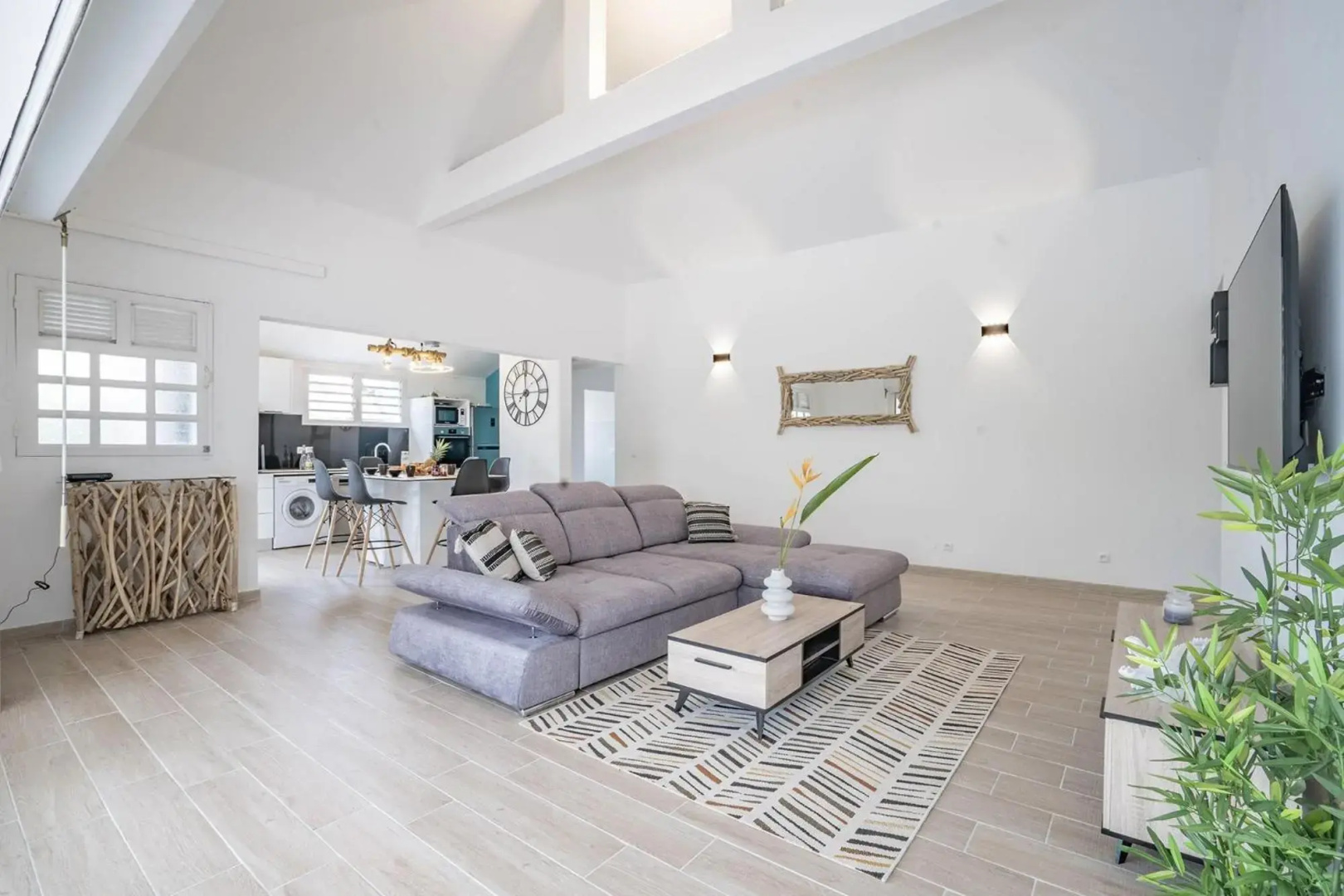 Villa Belvi 3ch, déco moderne, piscine chauffée, plage à 10min