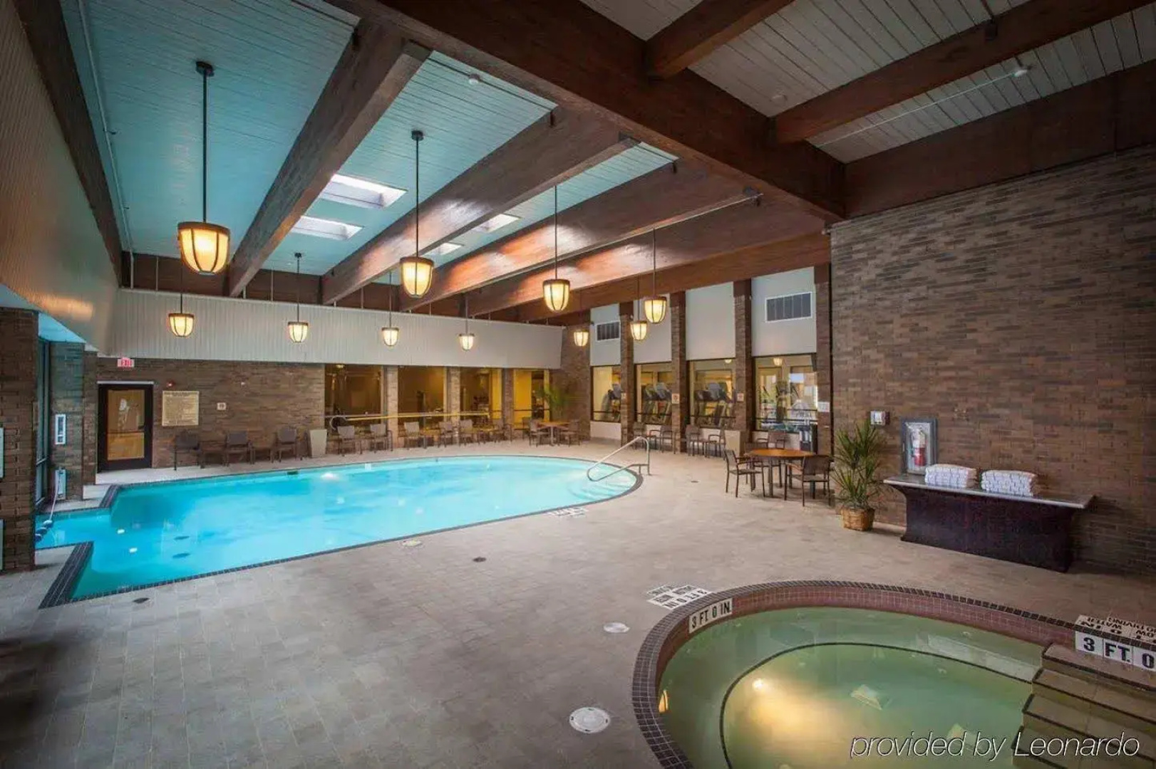 Doubletree by Hilton Pittsburgh — Green Tree